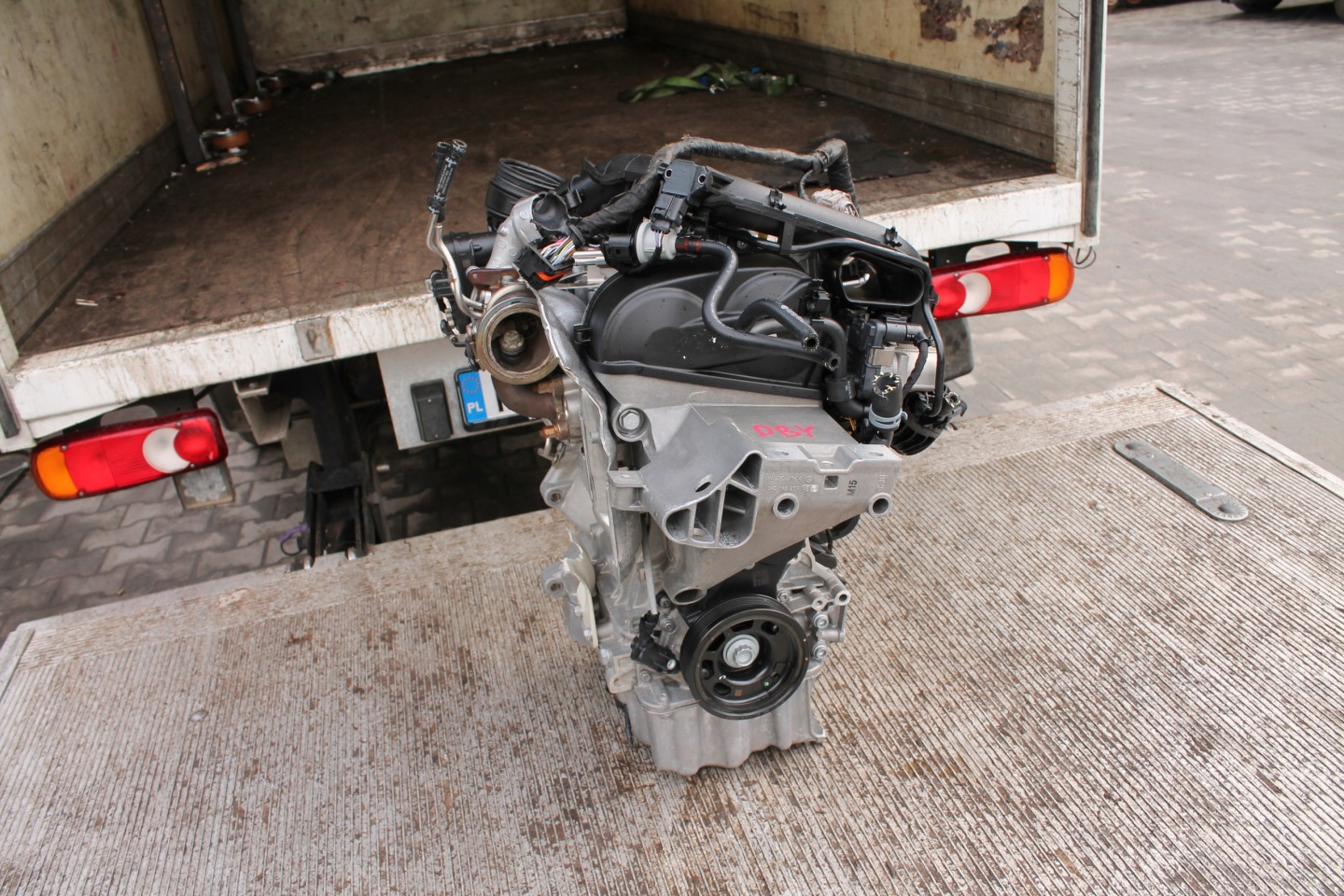 engine complete VW 1,0 TSI DBY 5 TYSKM