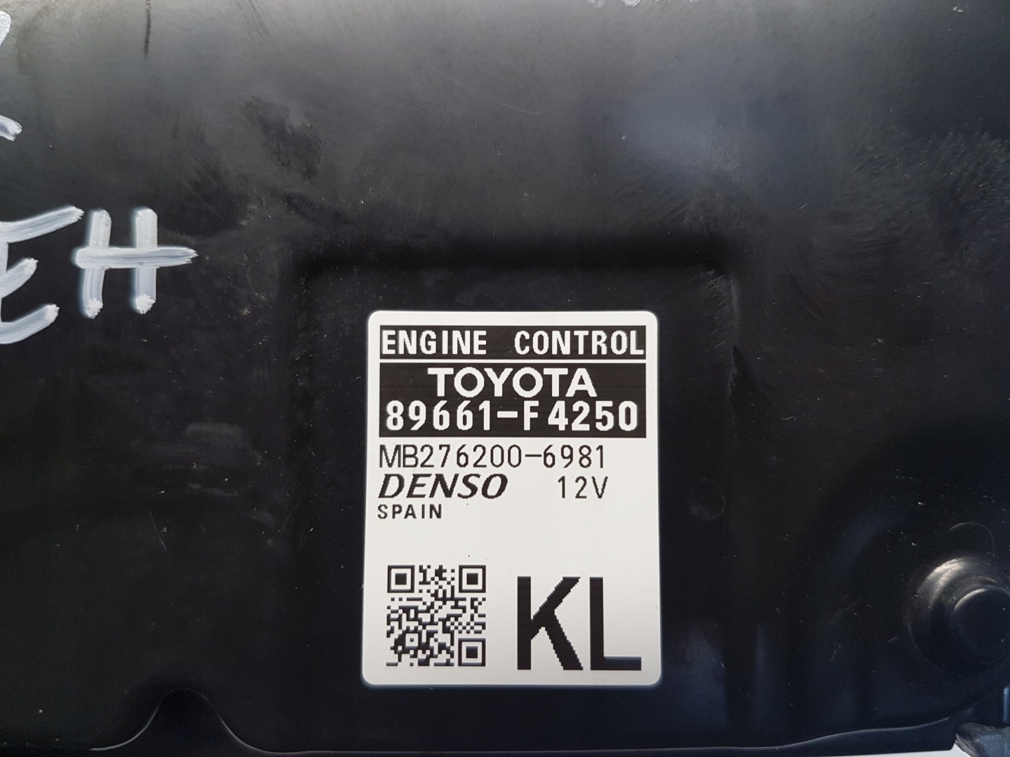 TOYOTA C-HR 1.8 Hybrid computer control unit ECU