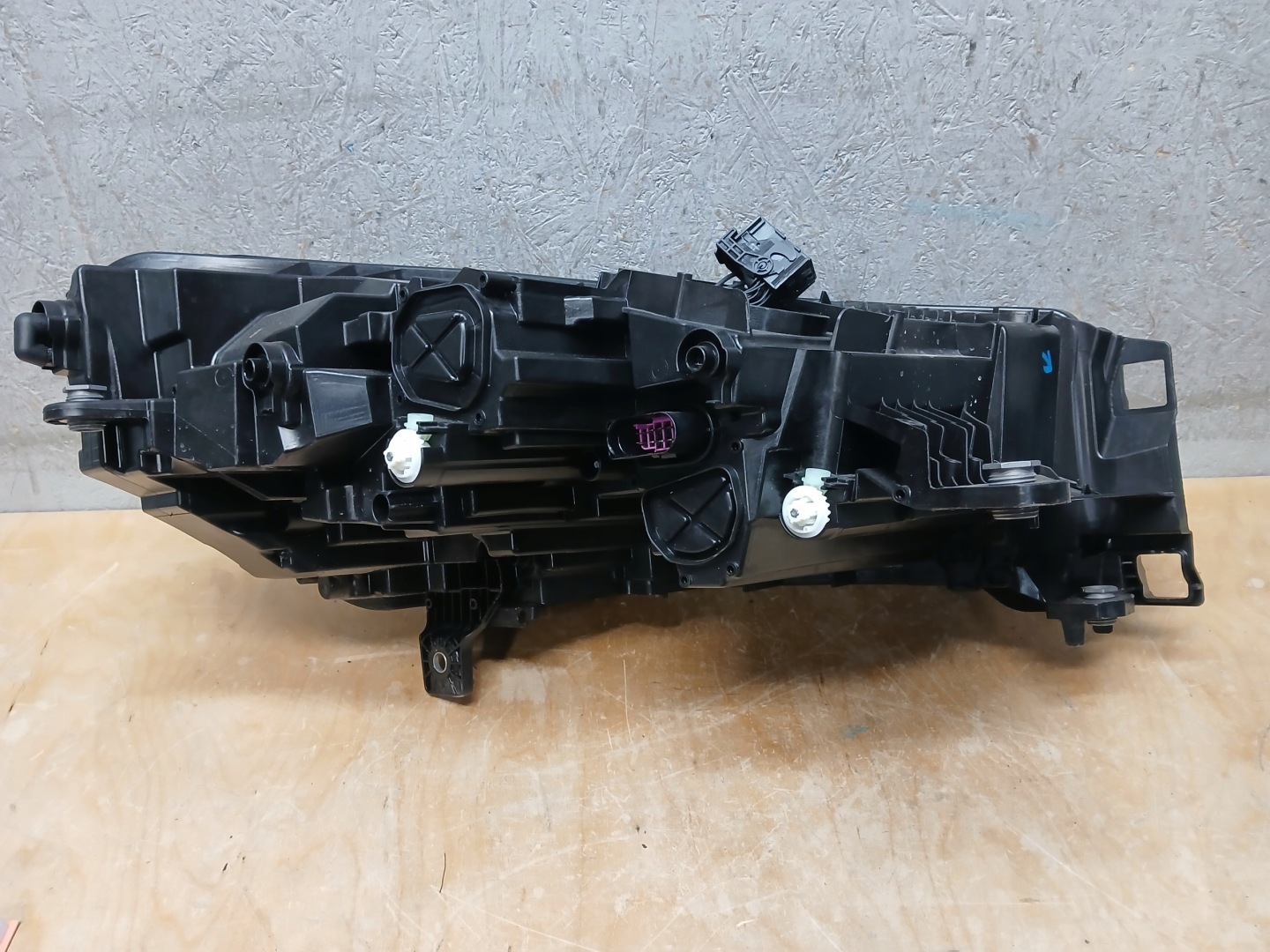 light front left SKODA ENYAQ FULL LED 5LB941015H
