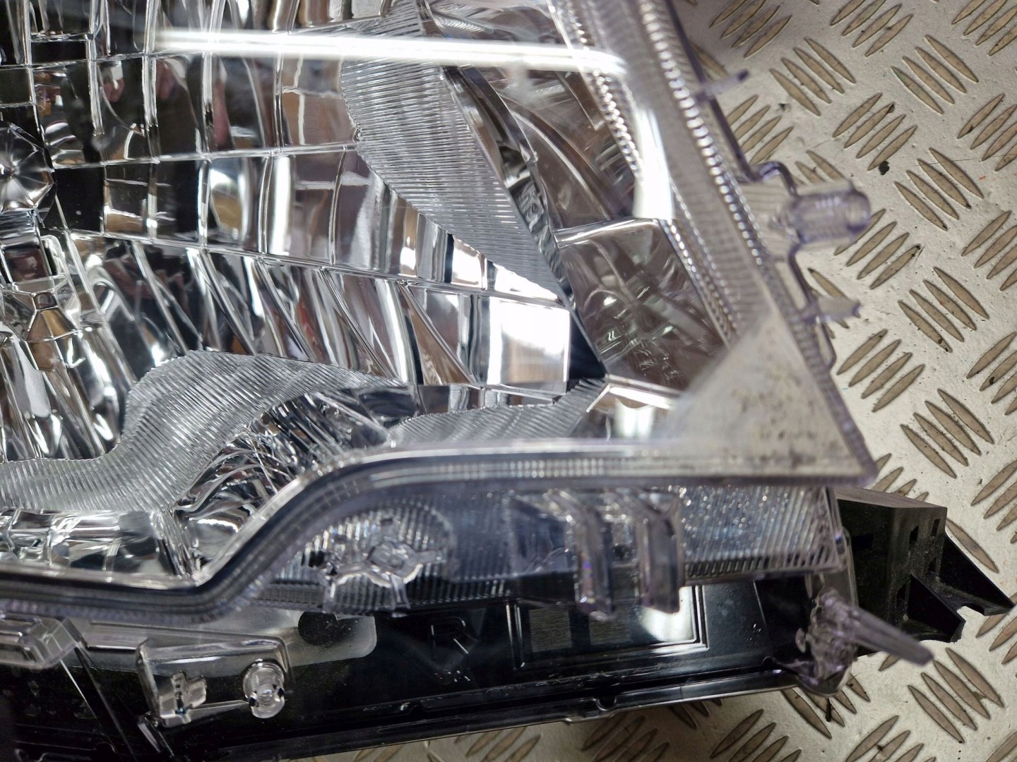 light right front TOYOTA LAND CRUISER PRADO 18R