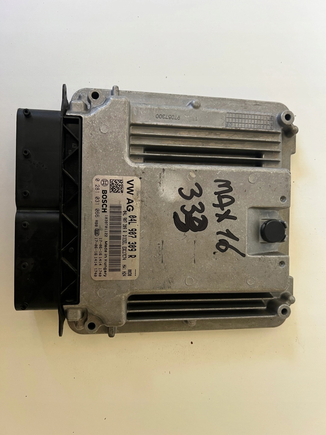 VW PASSAT 1.6 TDI 04L907309R 0281031066 1039T01122 computer ECU control unit