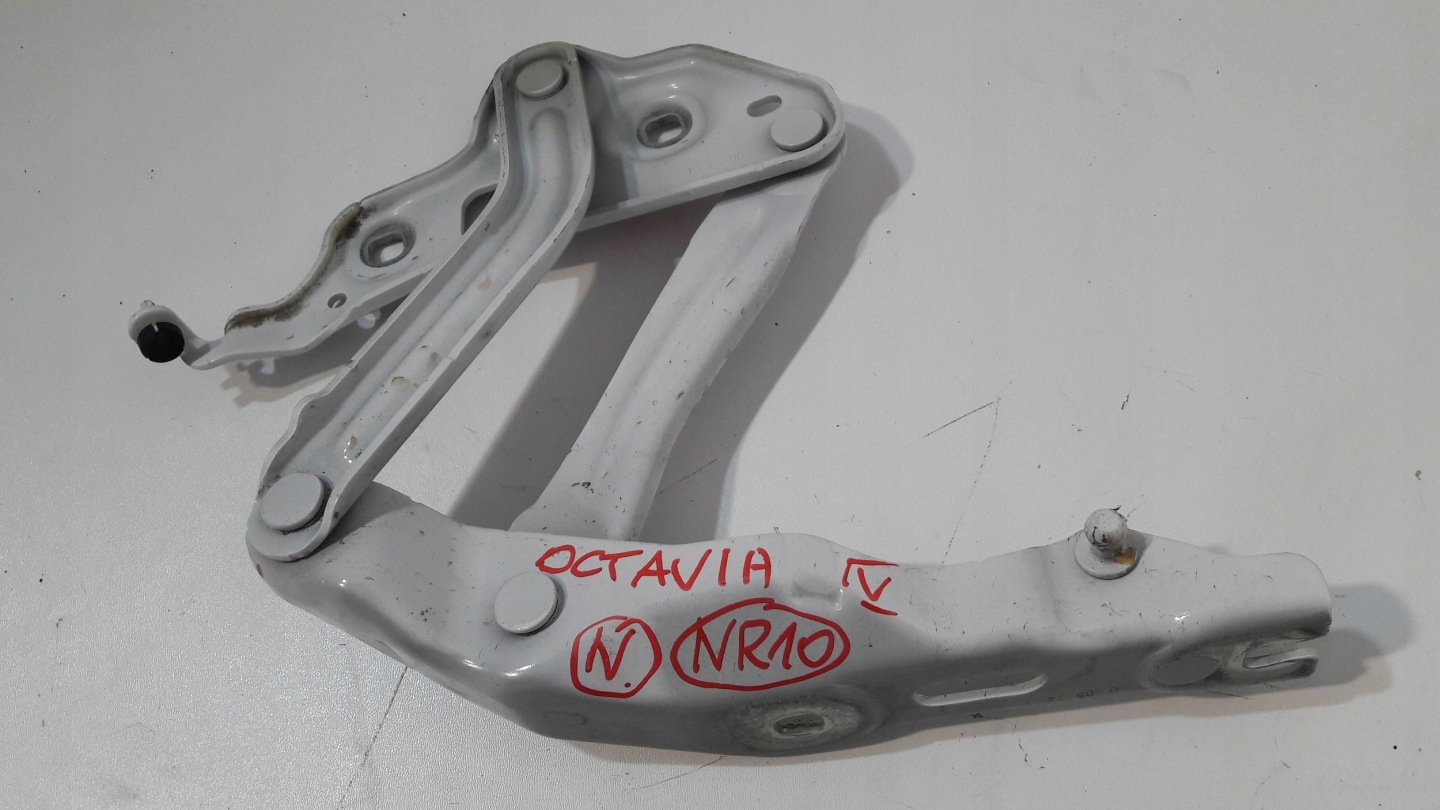 Skoda Octavia IV bonnet hinges left + right (NR10)