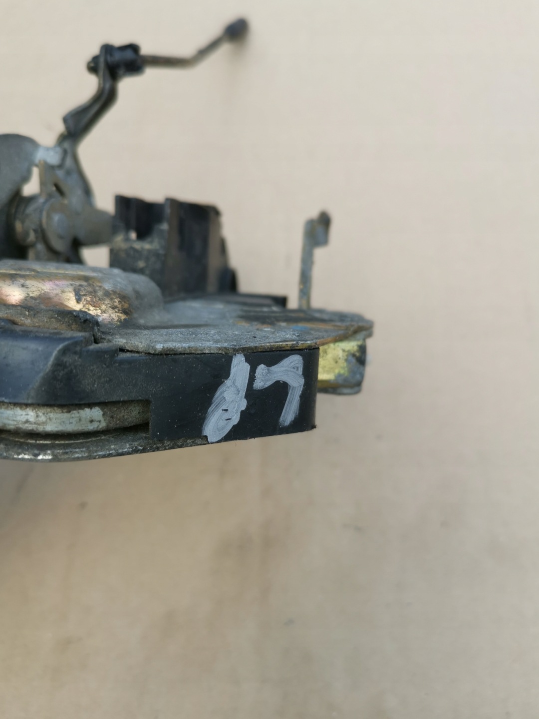 lock door left right rear part front MERCEDES W124