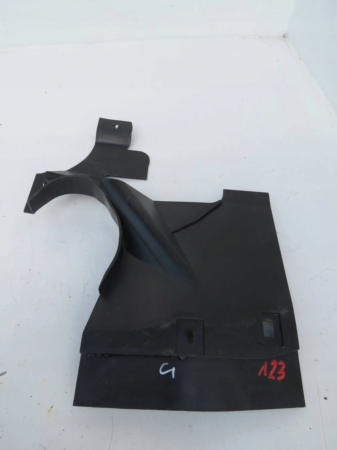 mudguard flap left front VOLVO XC60 II 31353848