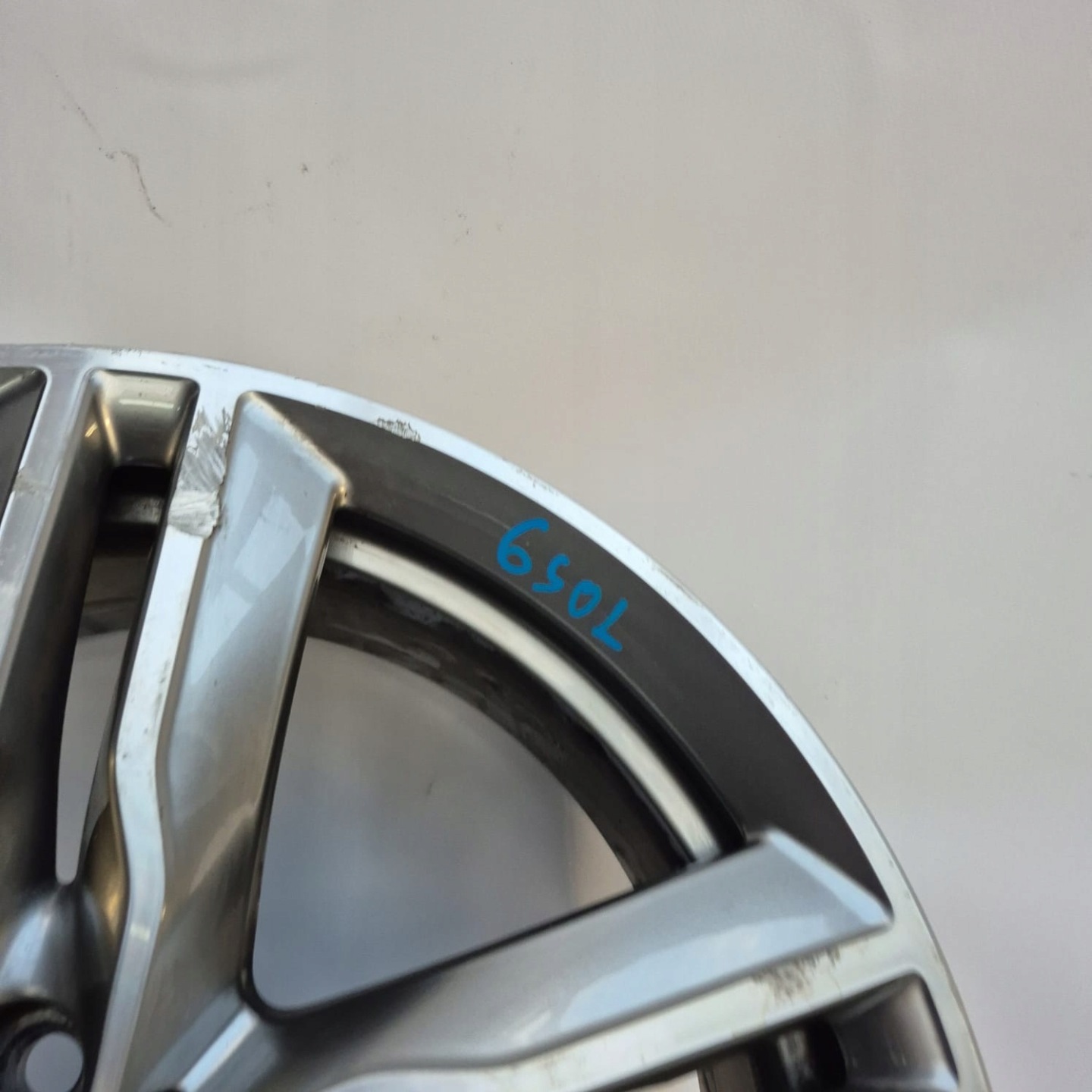 BMW m-packet 7850456 7,5JX18H2 18" disk hliníkový