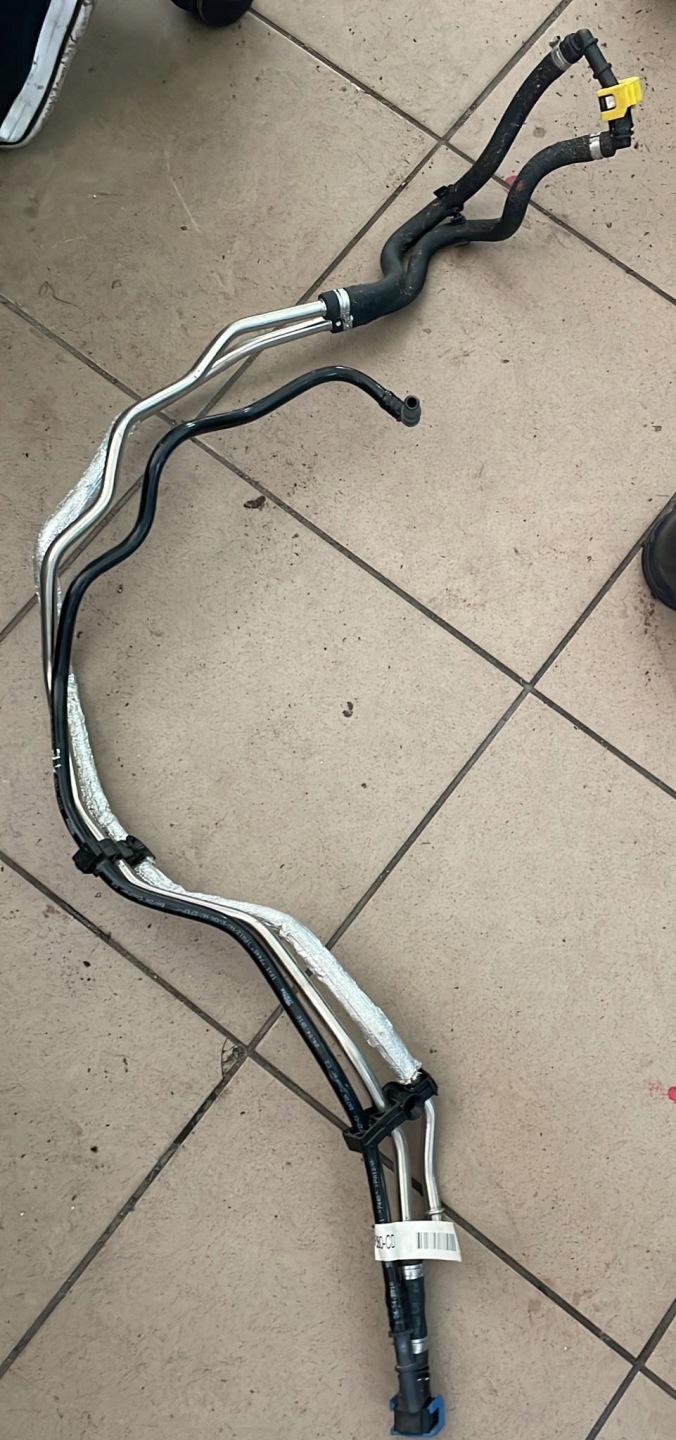 vedení hadice JAGUAR F-PACE GX73-9J280-CD