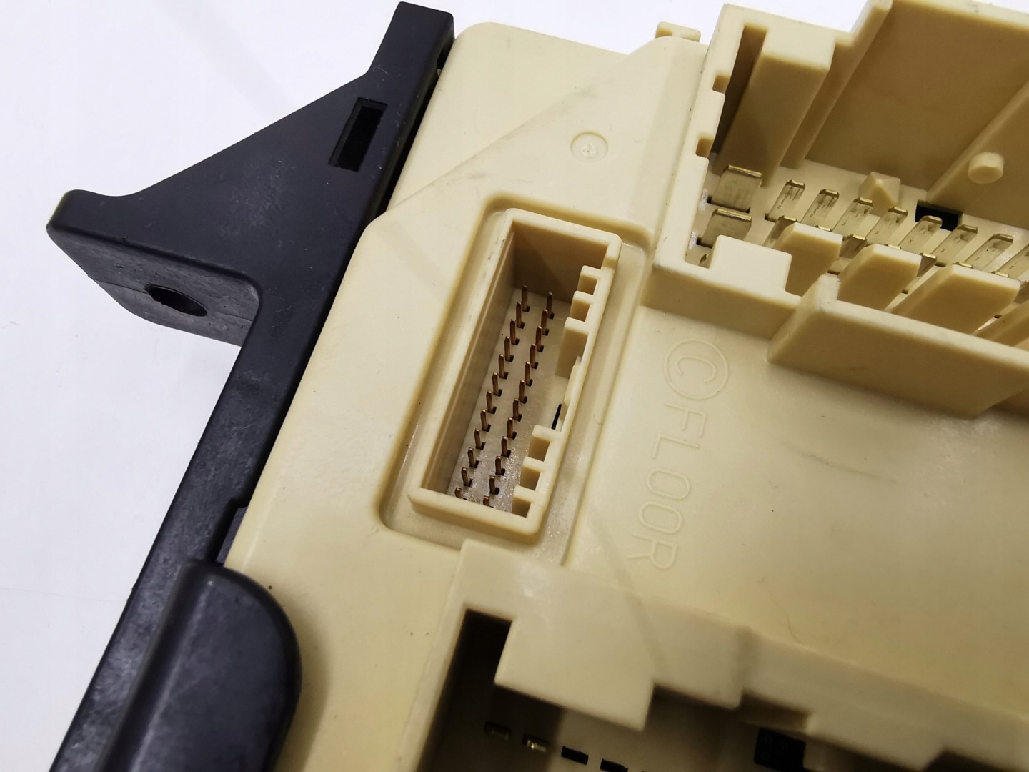 Module fusibles Module BSI KIA CARENS IV 91950-A4610
