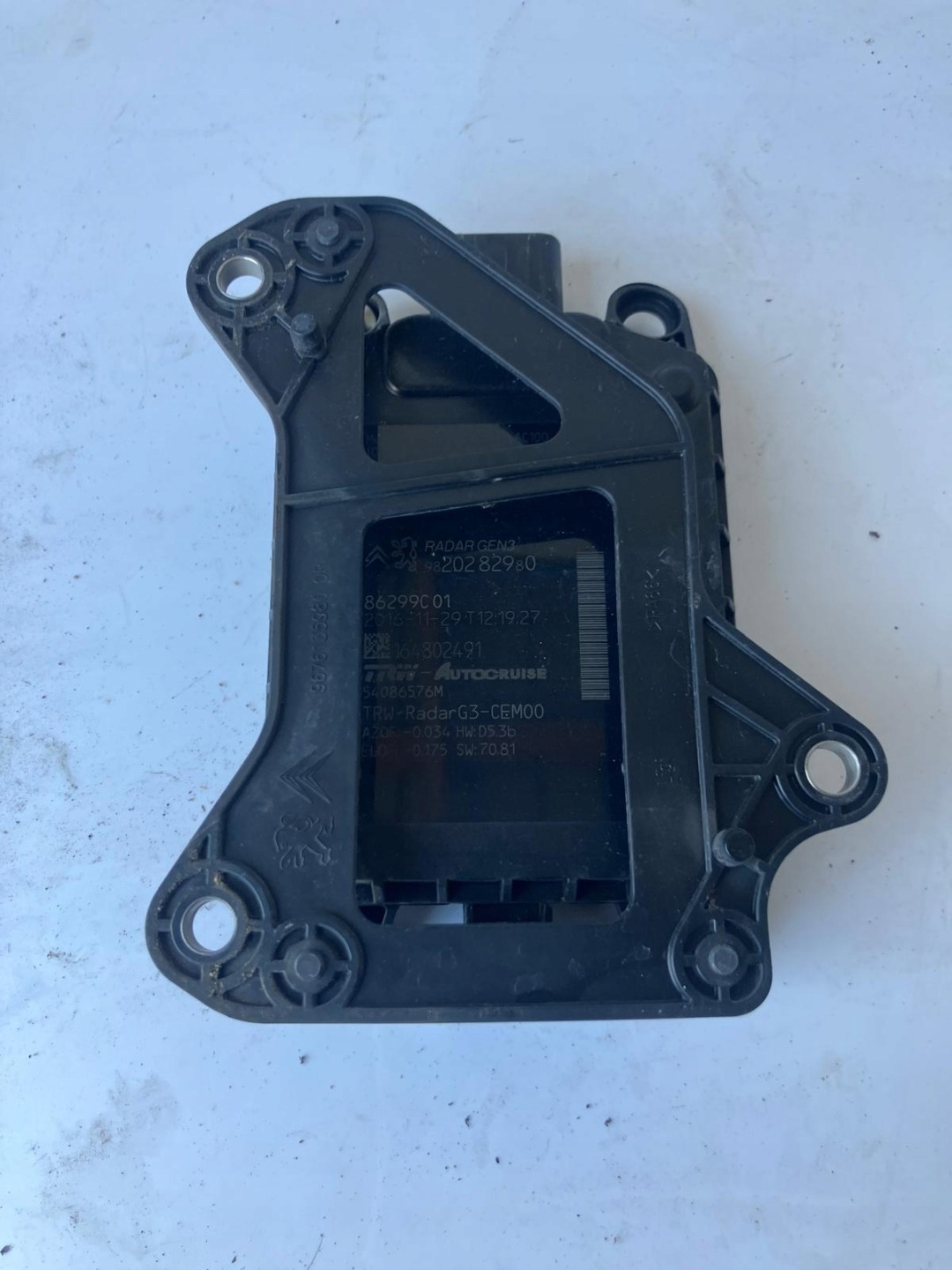 RADAR DISTRONIC Support plaque PEUGEOT 3008 II 9820282980