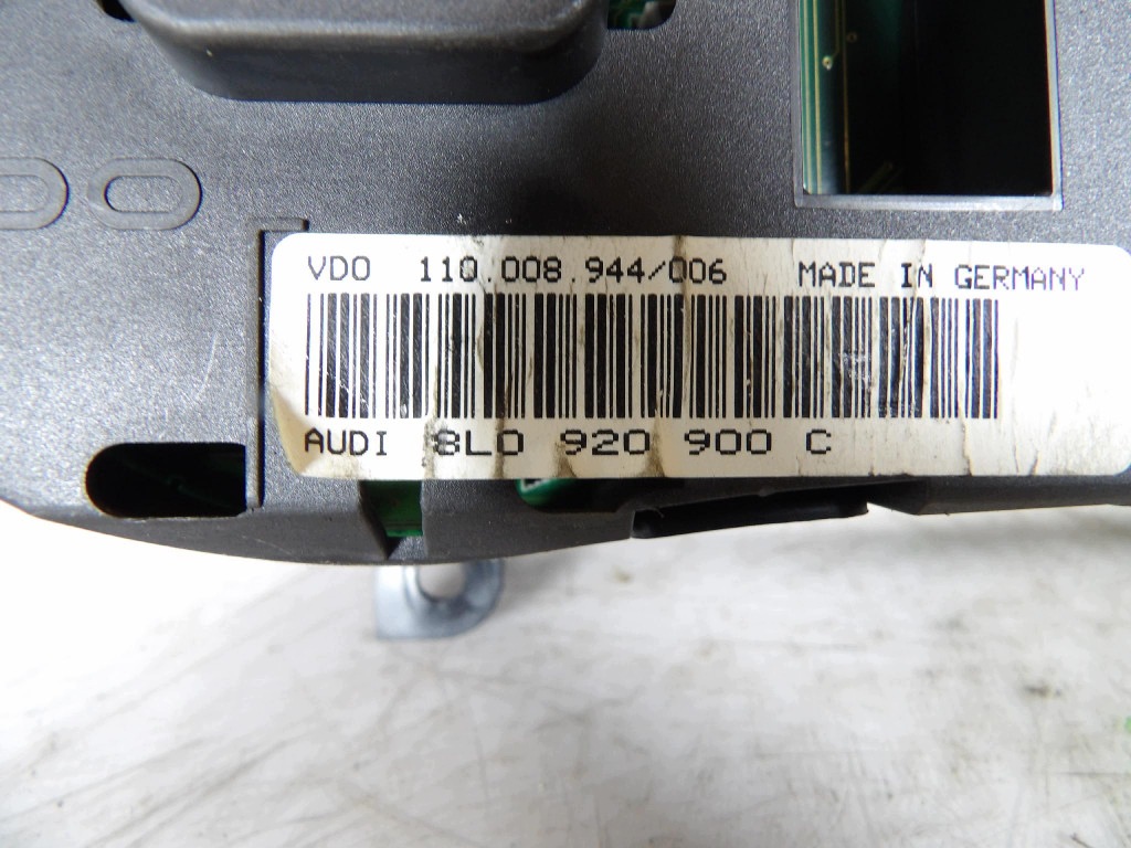 AUDI A3 8L 1.8B dials 8L0920900C