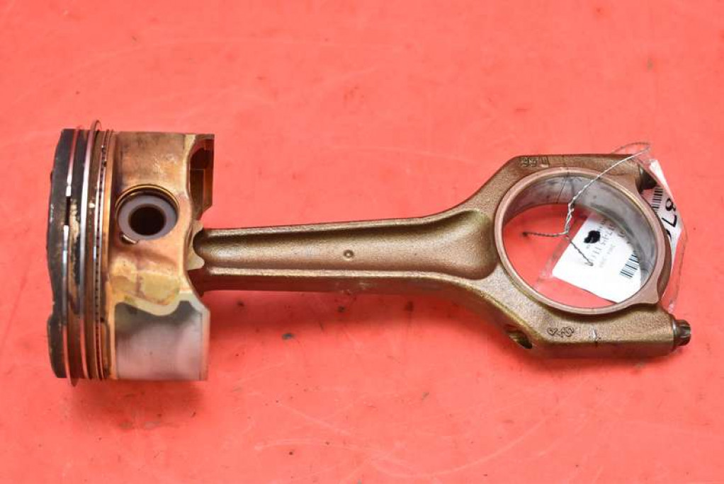 piston connecting rod N46B20B BMW E90 E91 2.0i 150 KM 04-10