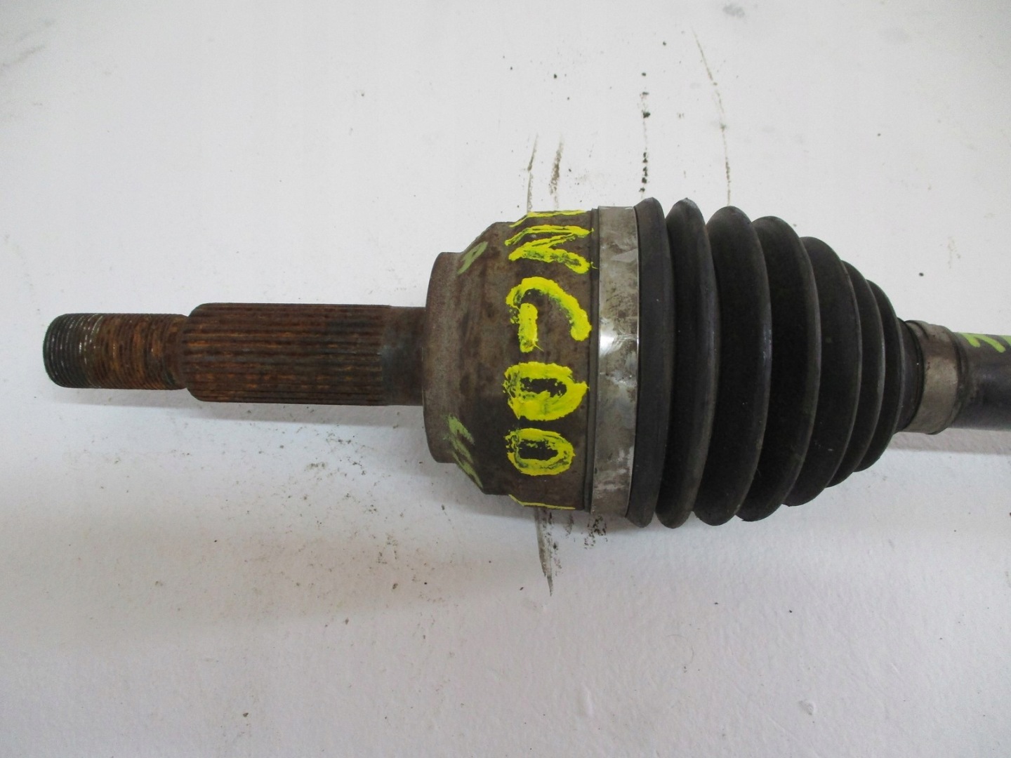 semi-axis left RENAULT KANGOO 391017156R