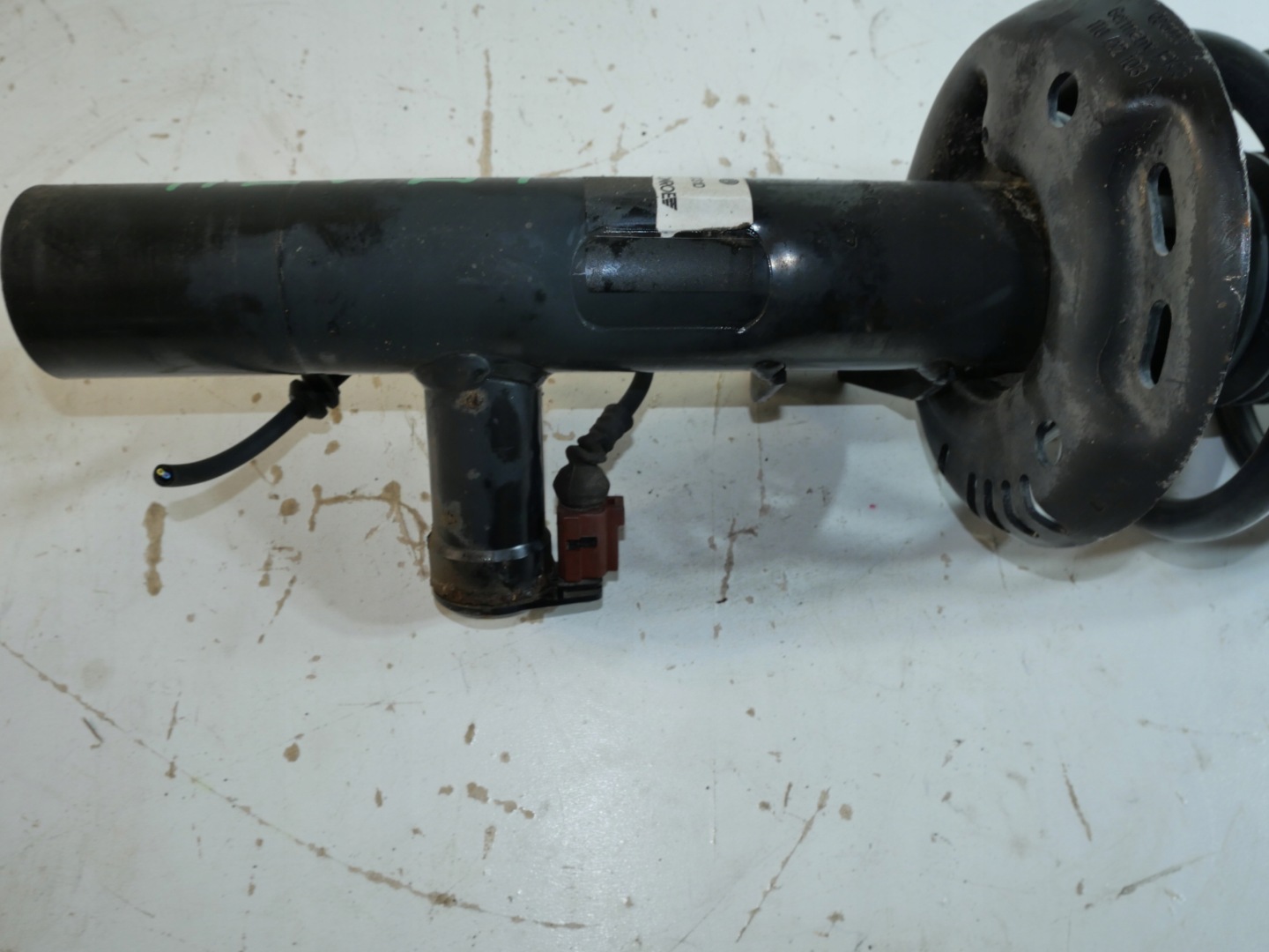 McPherson shock absorber VW 3C0413031D AKTYWNY