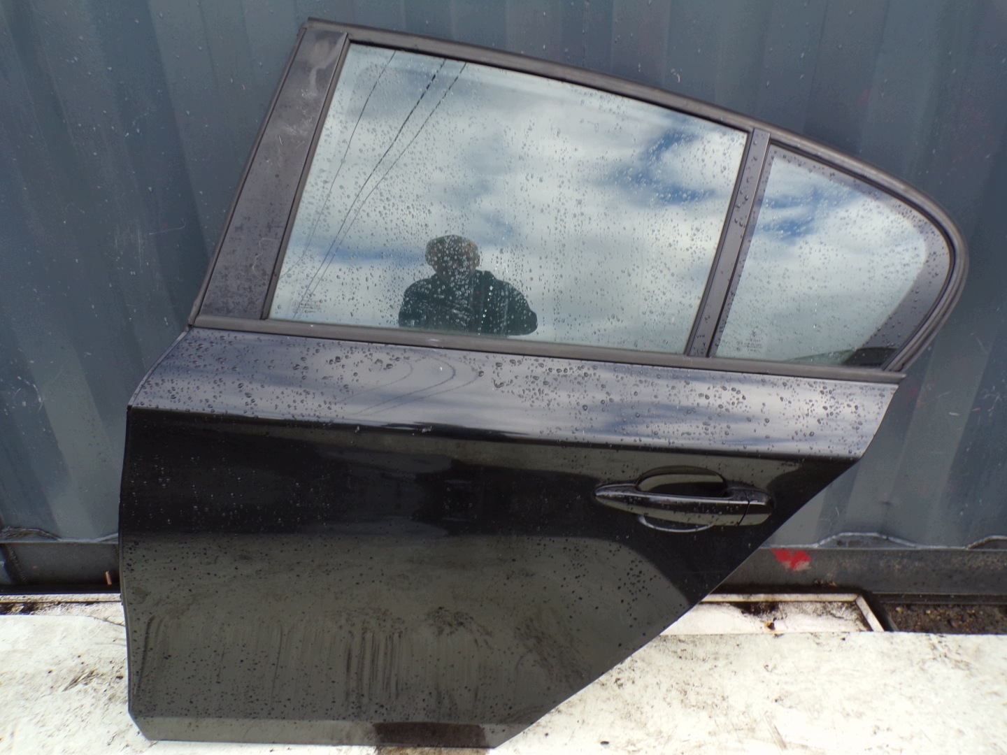 door left rear. BMW E87 colour BLACK SAPPHIRE METALIC complete