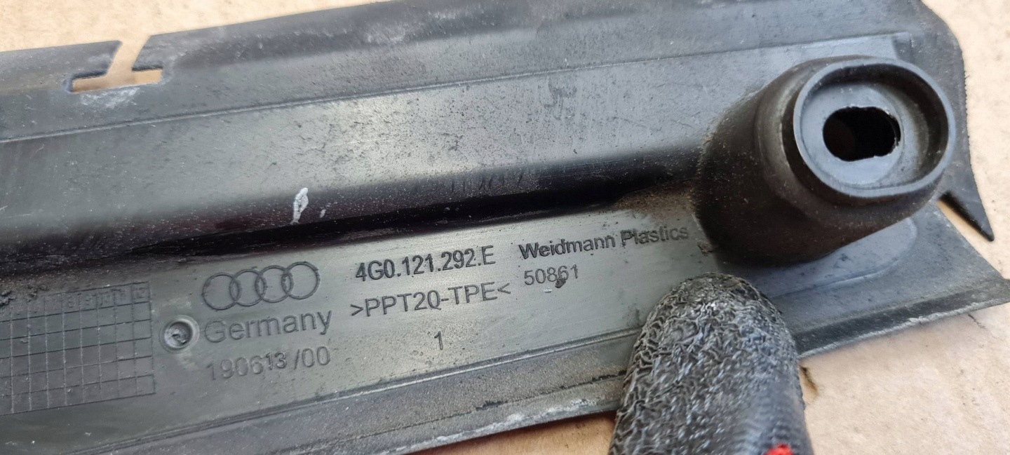 A6 C7 4G volant vzduchový přívod 3.0 TDI 4G0121292E A7 4G
