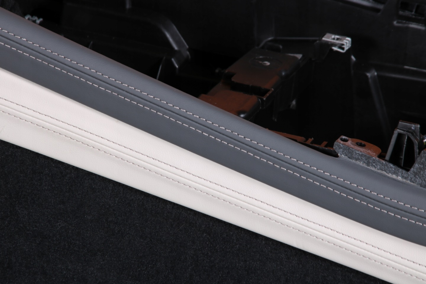 BMW X7 G07 TUNEL central console armrest ELFENBEINWEISS ATLAS GREY