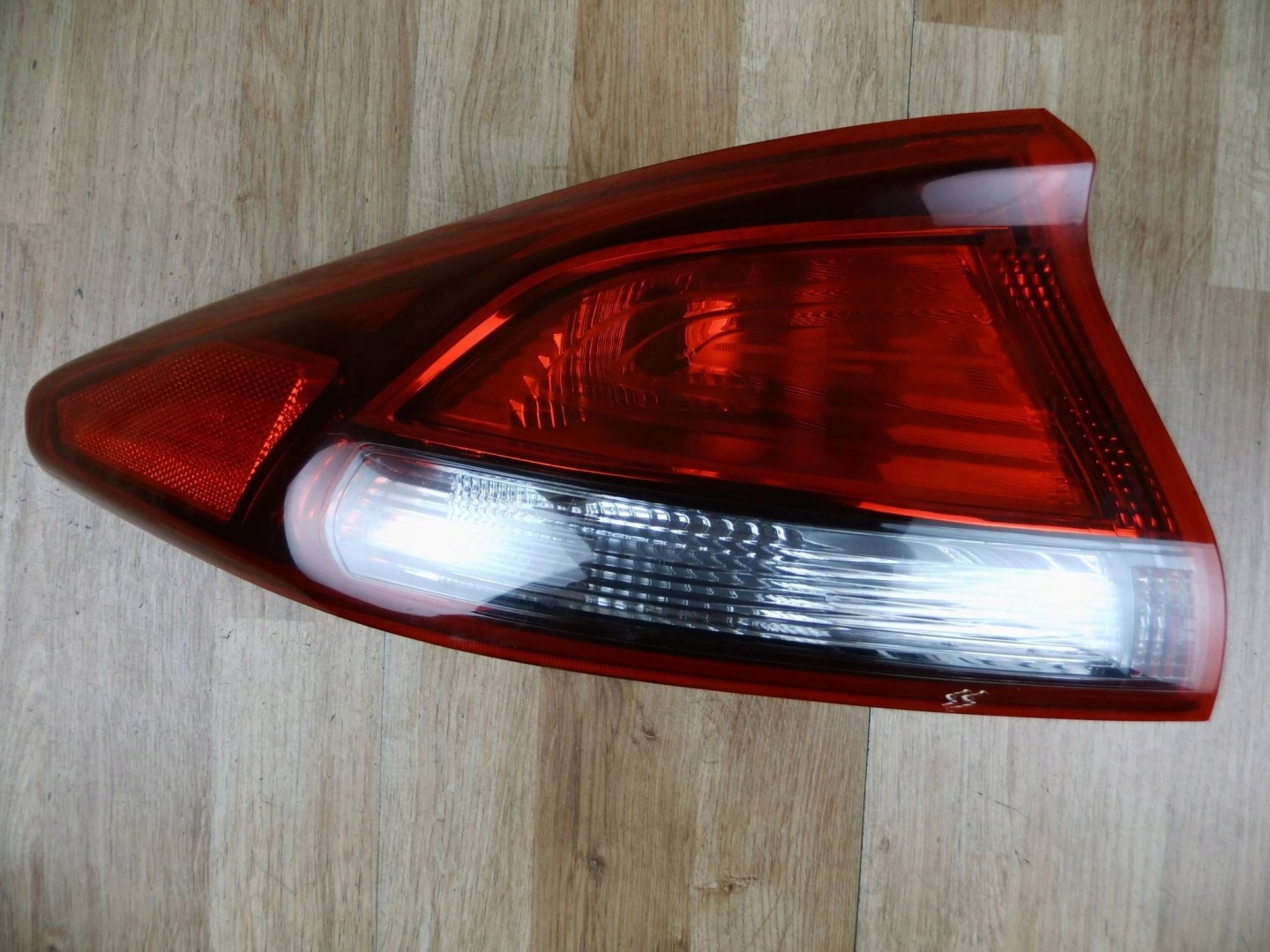 Hyundai Ioniq 2016-2019 light left rear part rear left 92401G2000