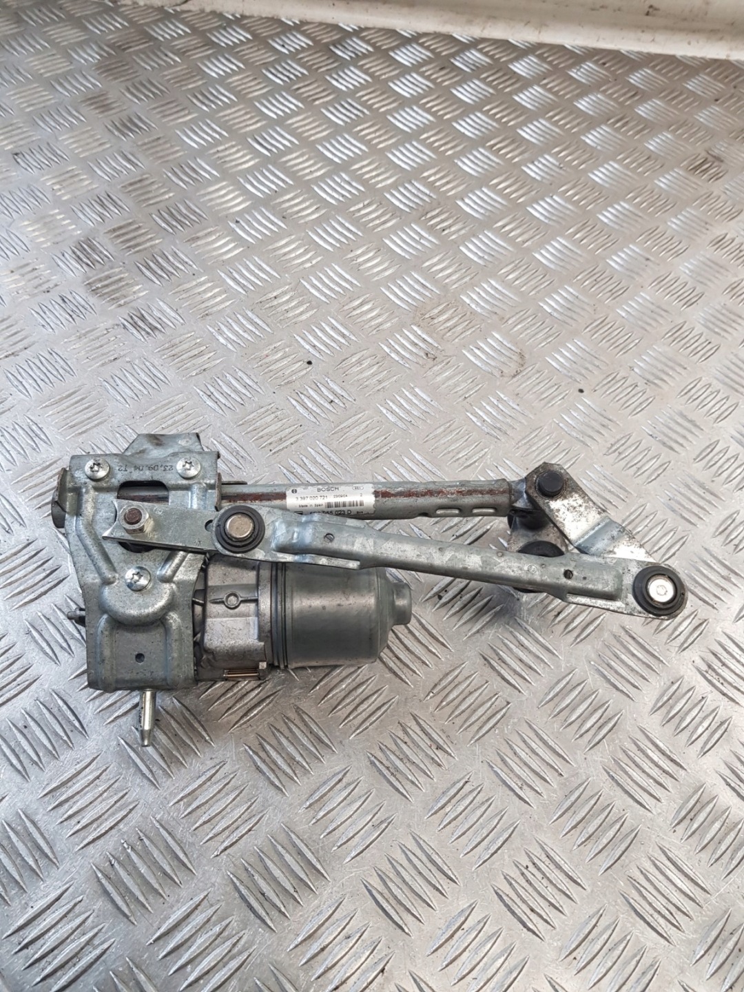 wiper mechanism left front 5P0955119A SEAT ALTEA 05R