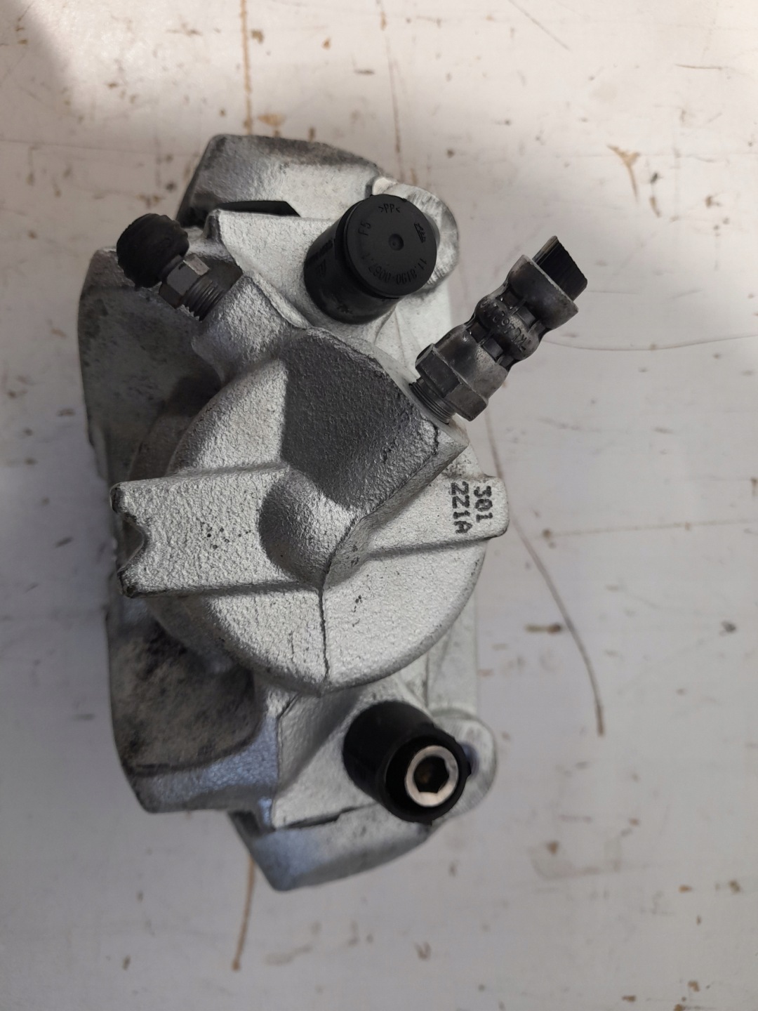 RENAULT CLIO V caliper brake right front 864
