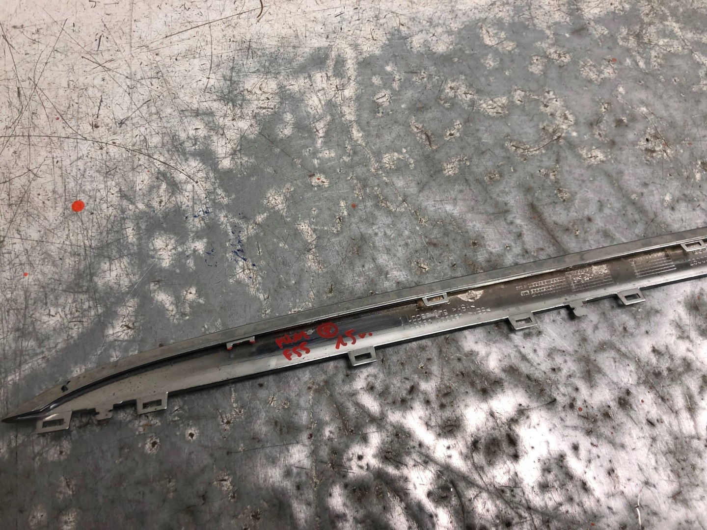 lišta CHROM nárazníku předek MINI F55 258918-10