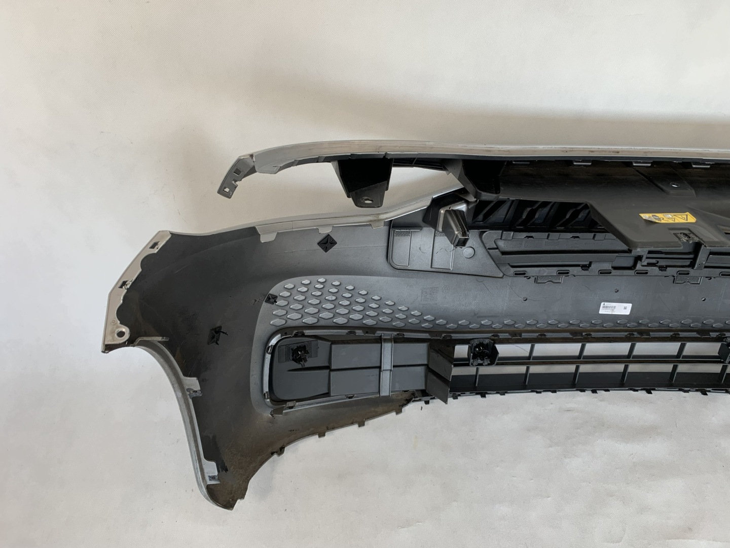 front bumper Volkswagen VW ID3 id.3 19r 2019 10A807221 05.26