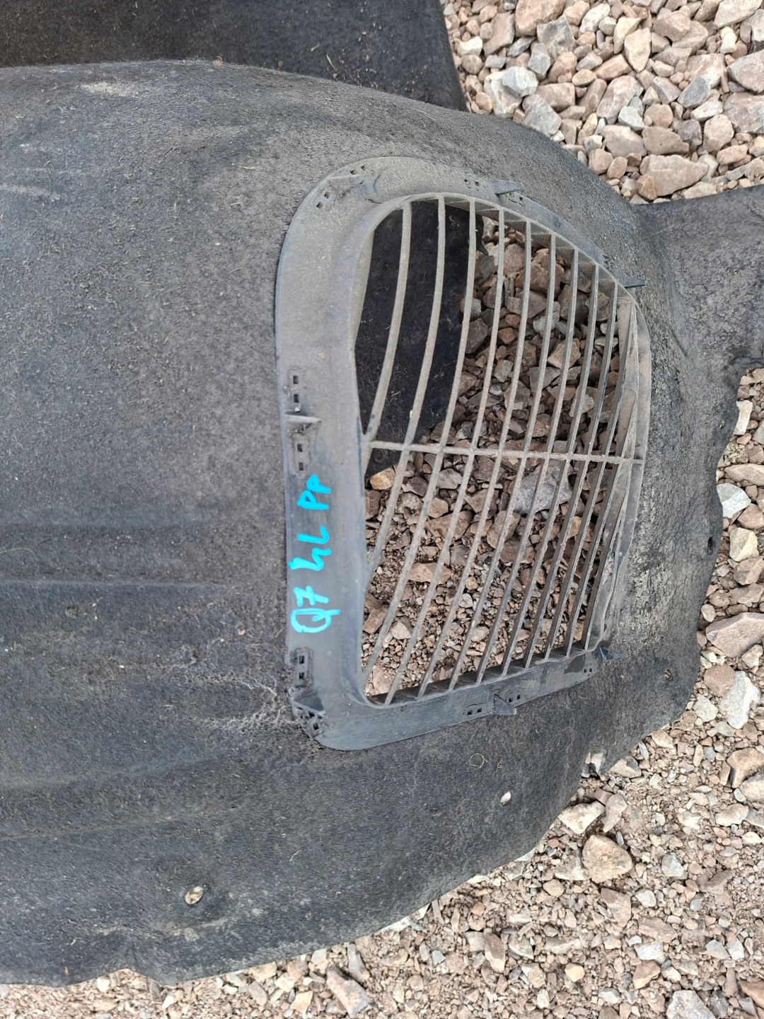 mudguard right front right front plastic AUDI Q7 4L