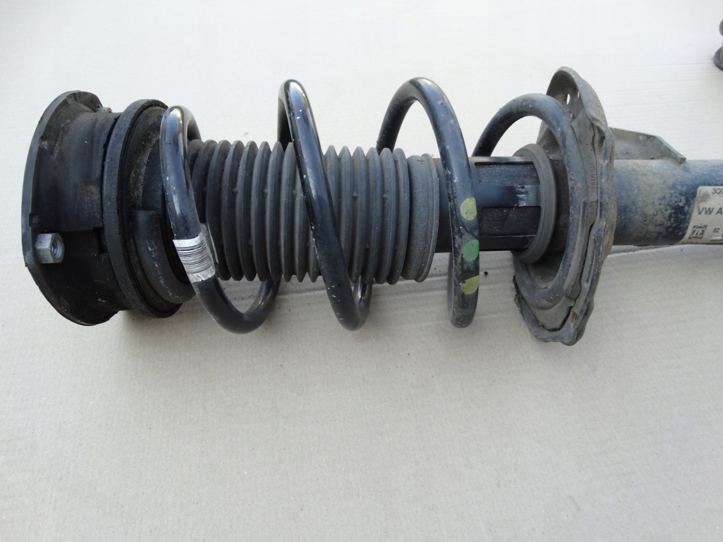 VW PASSAT B8 swing shock absorber left front left sususpension left
