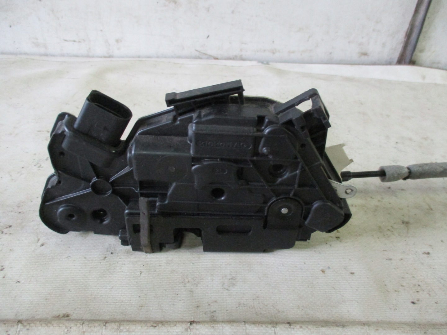 lock door left front front Ibiza IV 6J Fabia II lift 5N1837015C