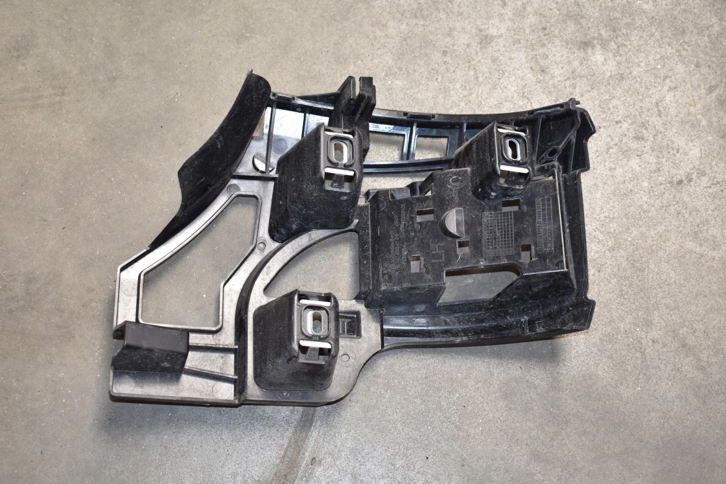 IDEALNY bumper bracket rear part rear left MERCEDES W167 COUPE 1