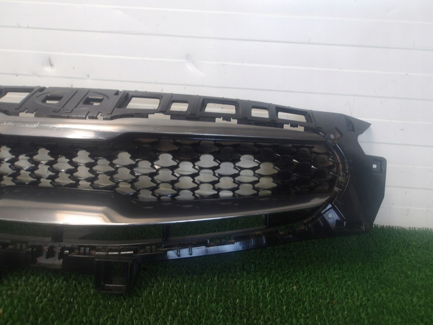 KIA XCEED 19-23 grill grille front front 86350-J7CA0 OE