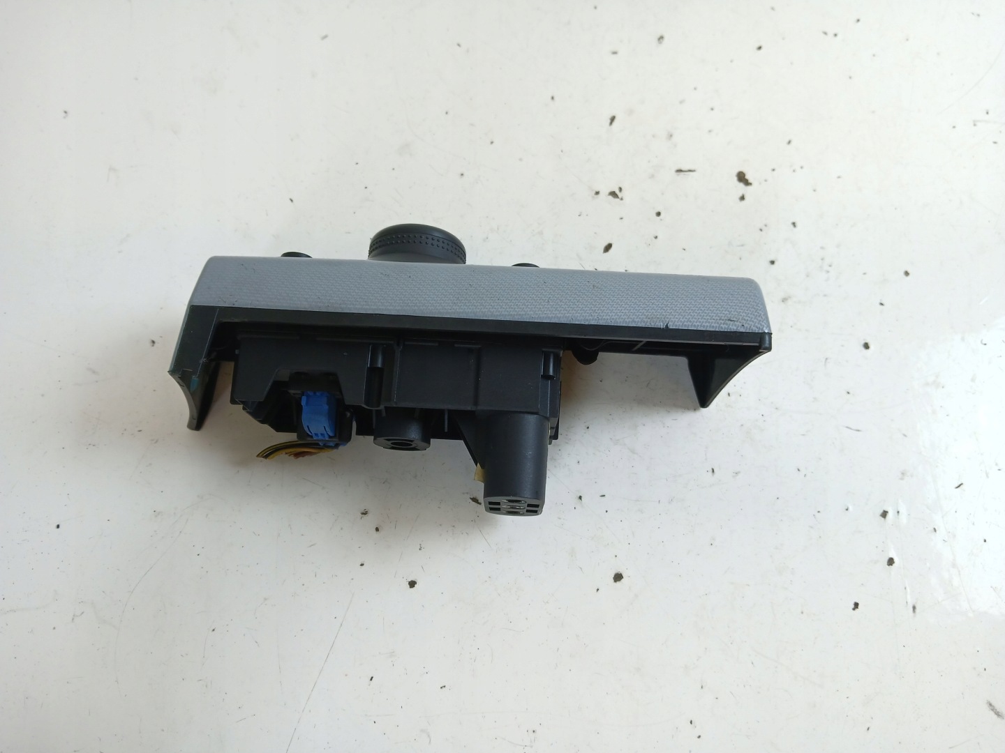 OPEL ASTRA III H light switch 13100136