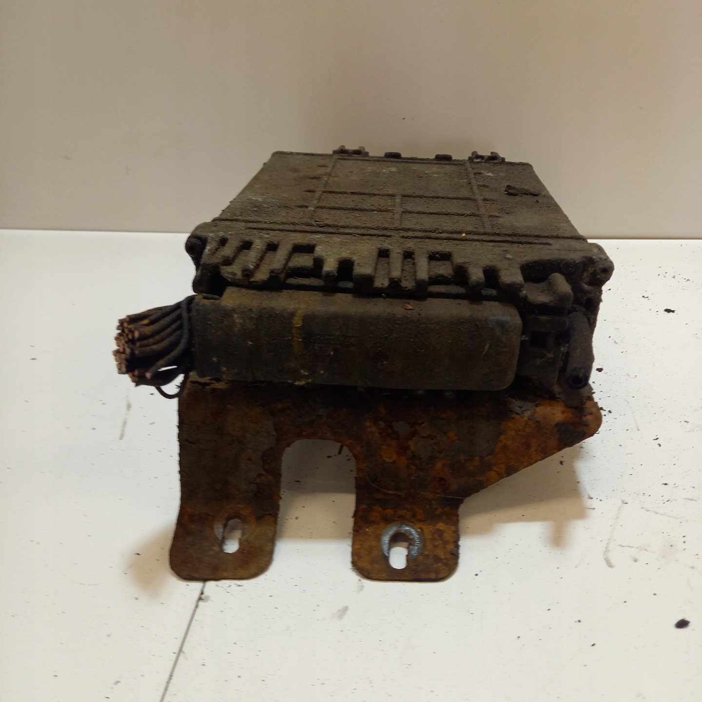 computer of the engine control unit VOLKSWAGEN LT 35 074906021AQ