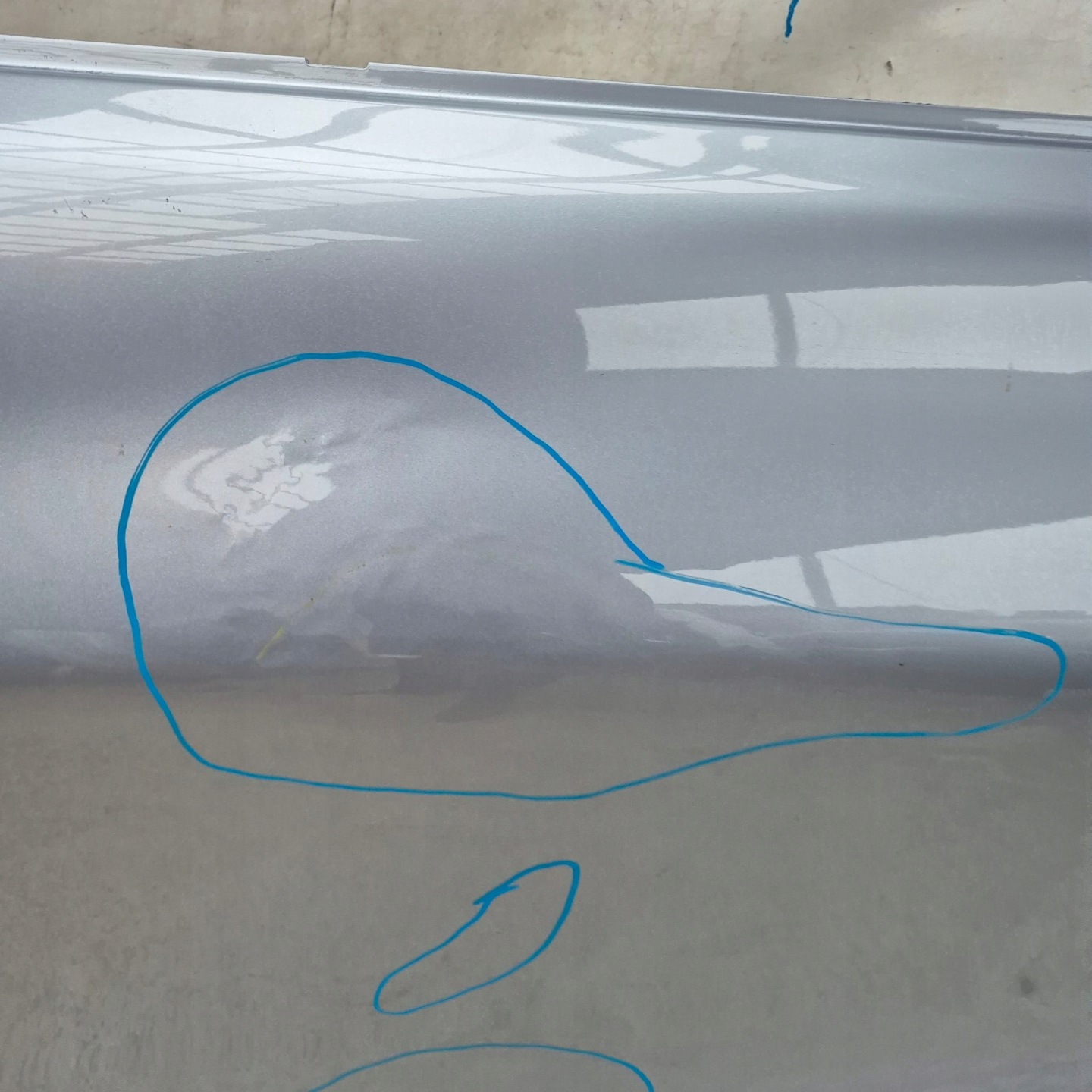 FORD MUSTANG MACH-E 20- dveře levé předek přední lišta