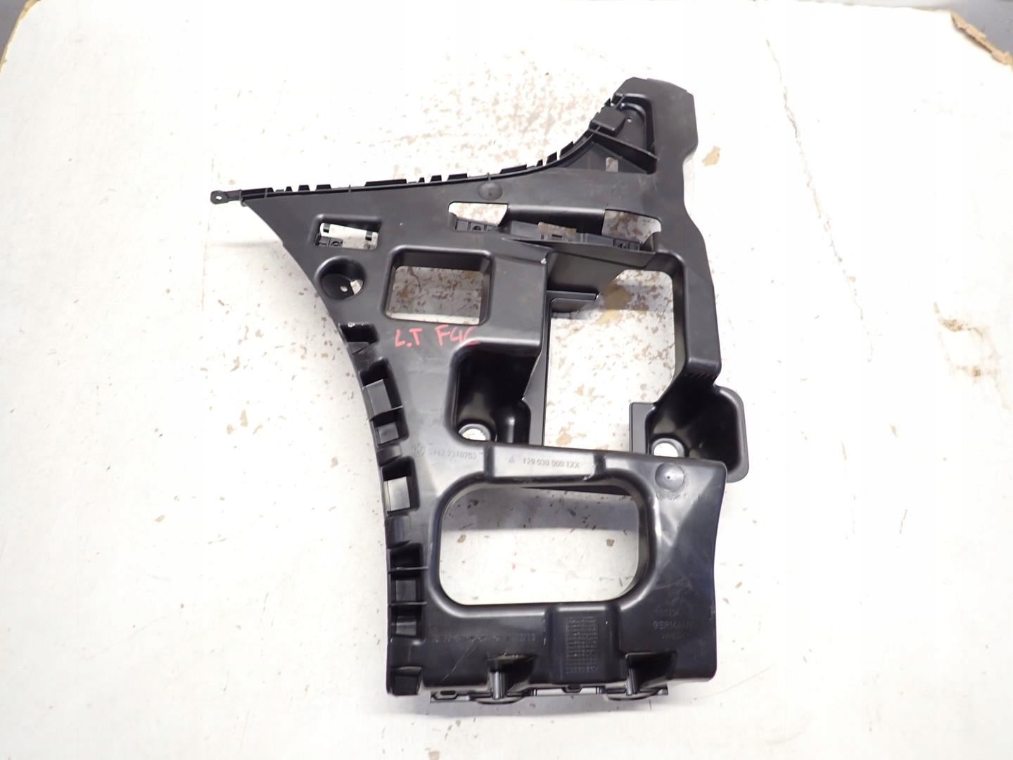 bumper bracket left rear part BMW 2 F46 2014- 7318753