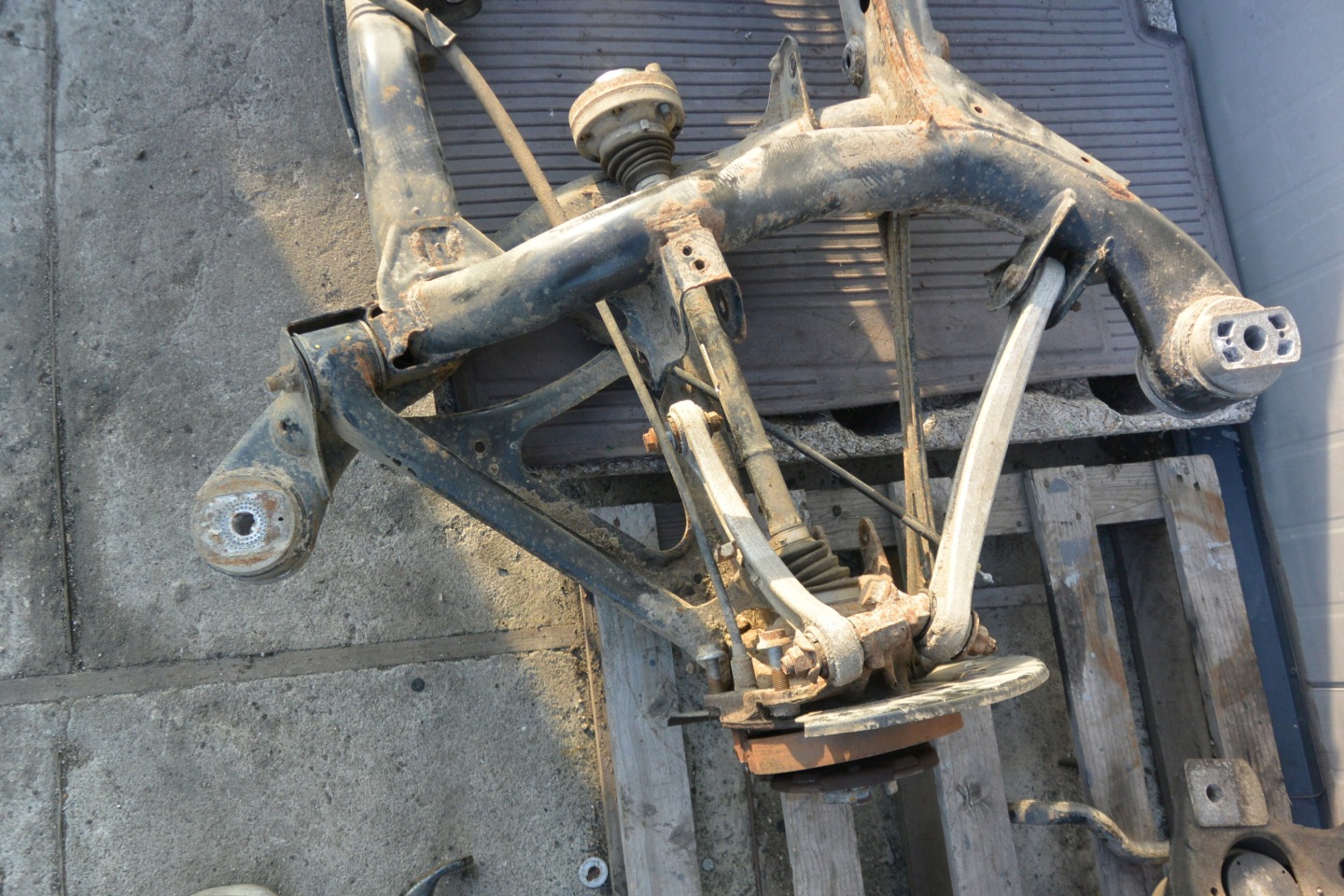 subframe axle beam arm swing rear part AUDI Q7 4L