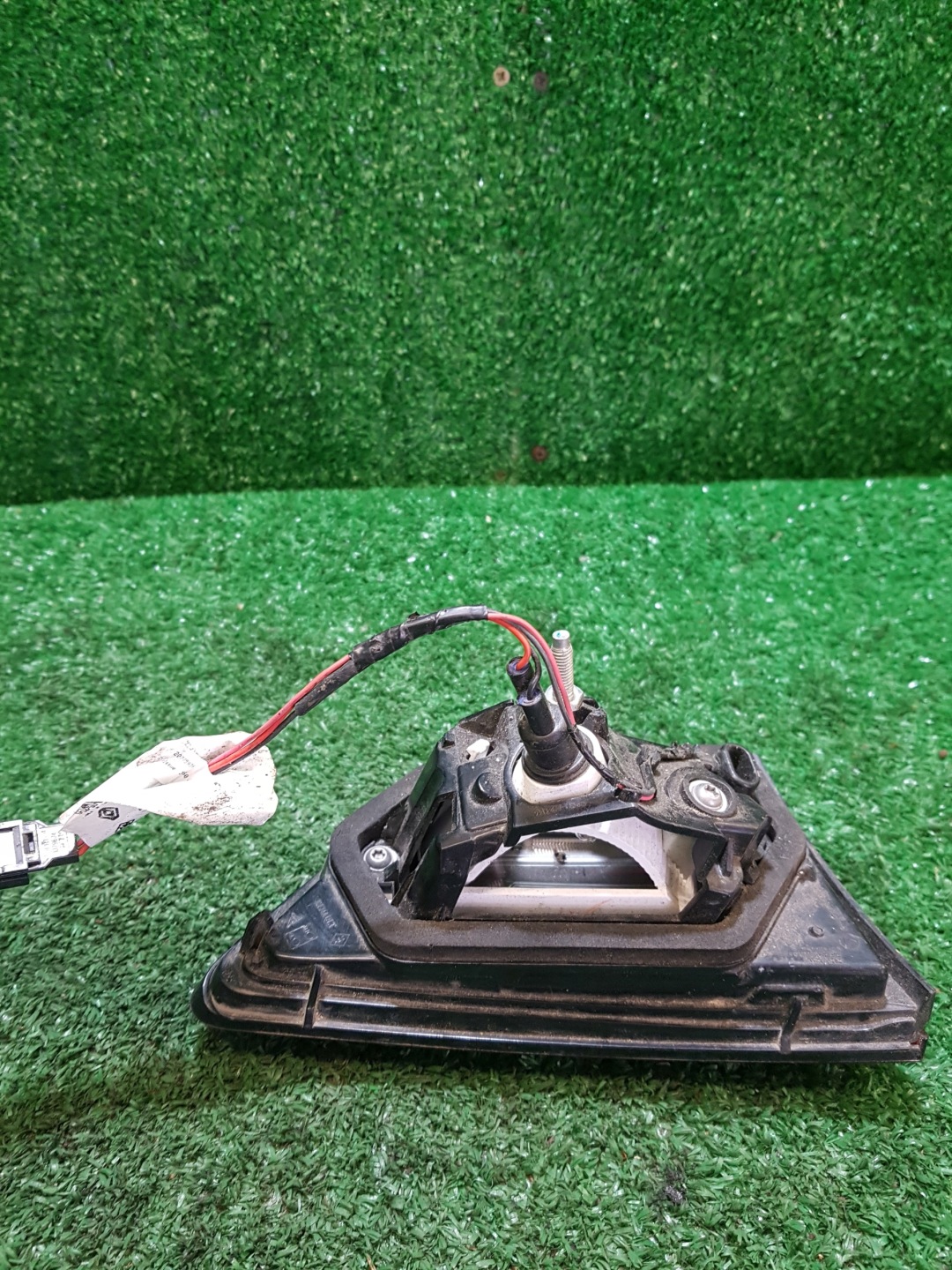 light right rear W KLAPIE RENAULT CLIO 4 265508029R