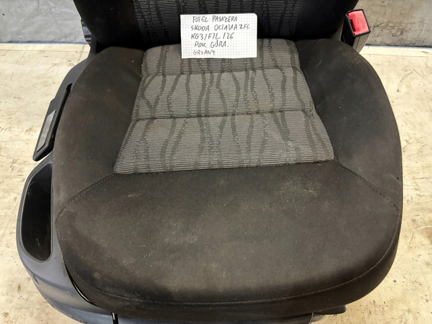 Siège Passegers SKODA OCTAVIA II FL GRZANY