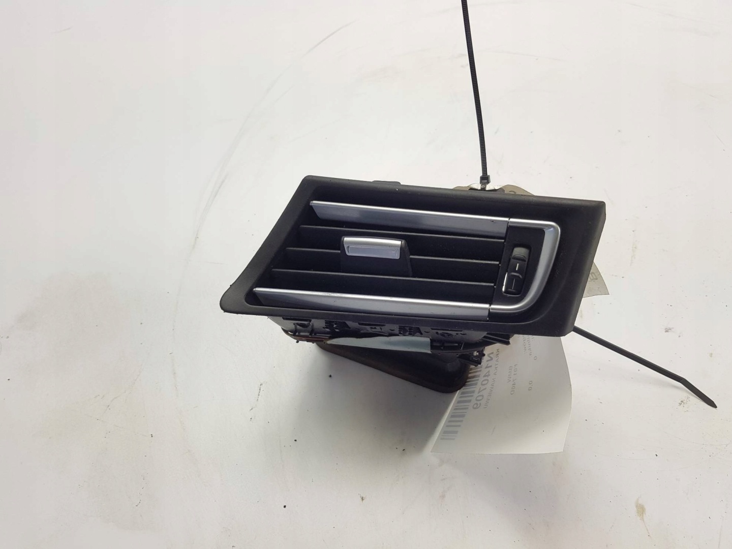grid air conditioning devices left 9115857 BMW F01 740D