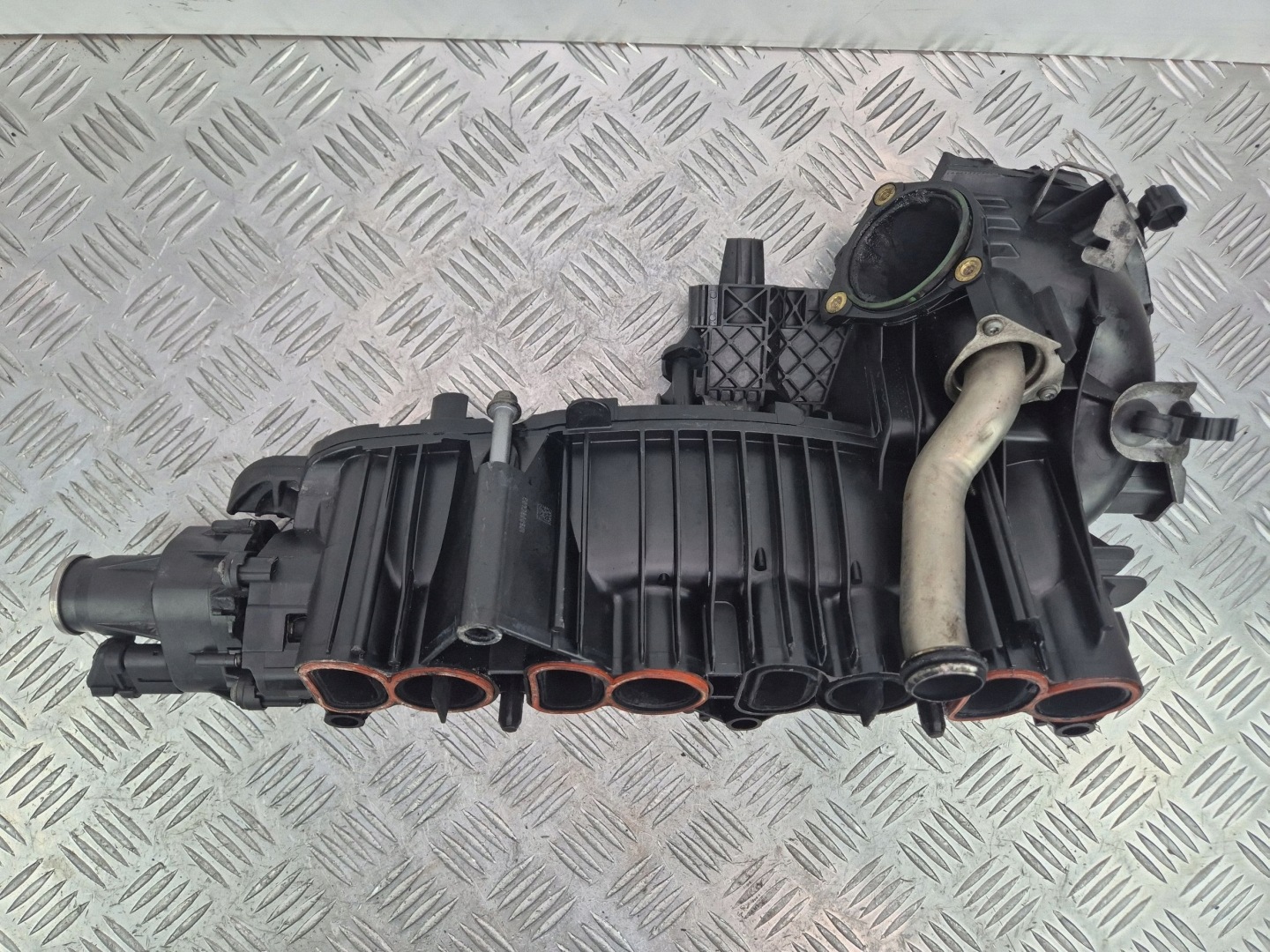 BMW 1 E81 E87 116d intake manifold 7797384 N47D20A