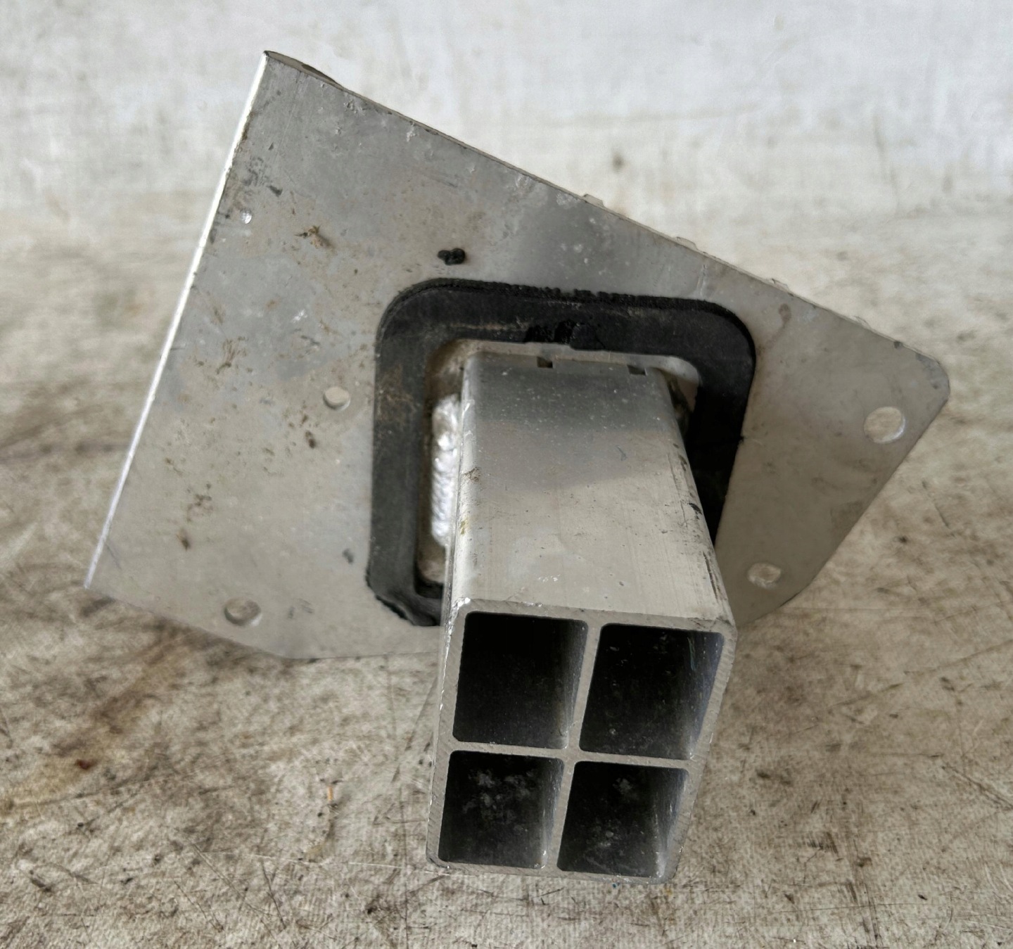 beam tip right rear part TOYOTA VERSO 09