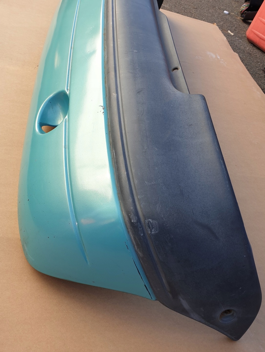 Paraurti posteriore RENAULT TWINGO e verde OE