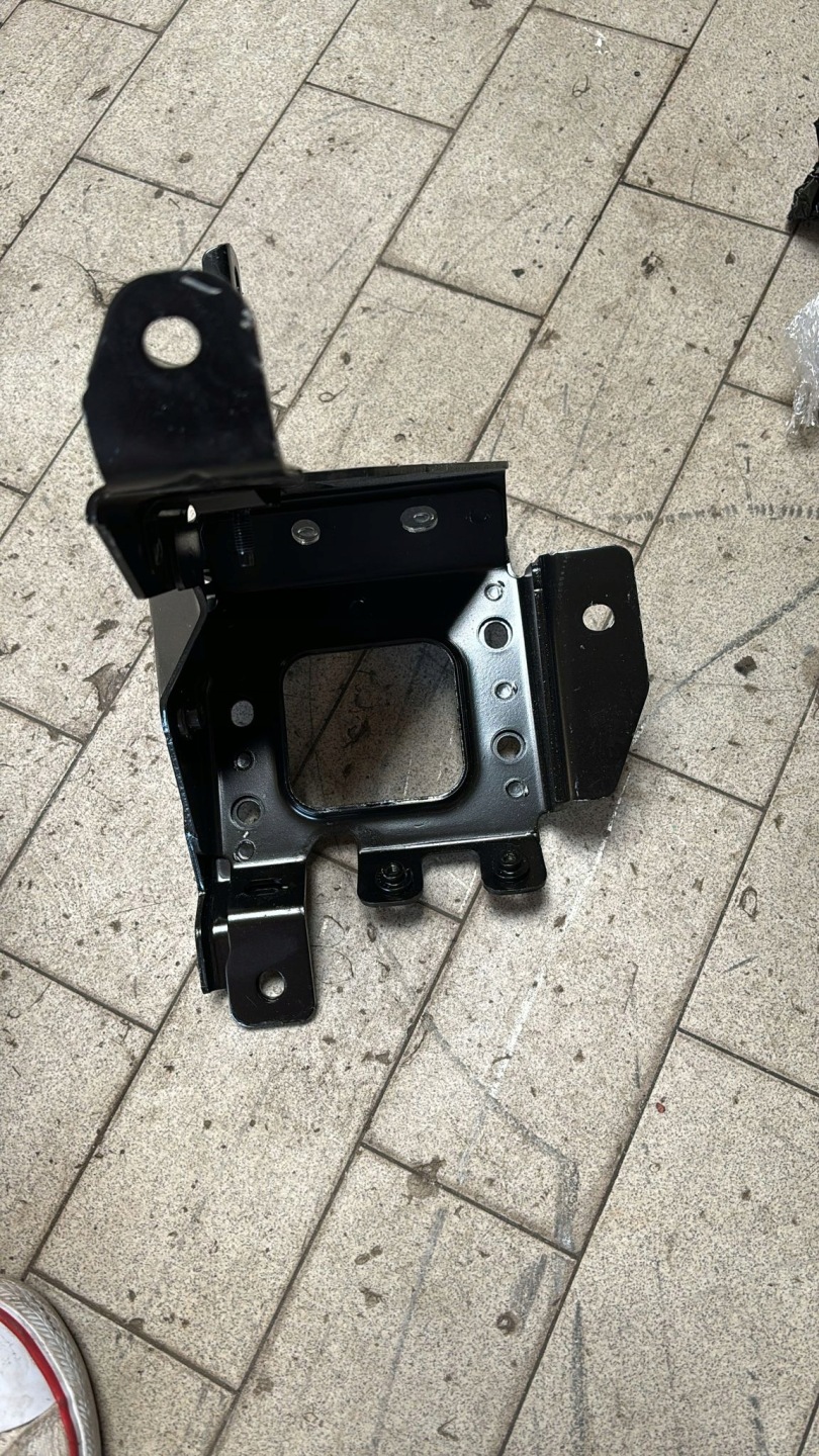 console holder tanks levelling RENAULT ARKANA 671B82395R