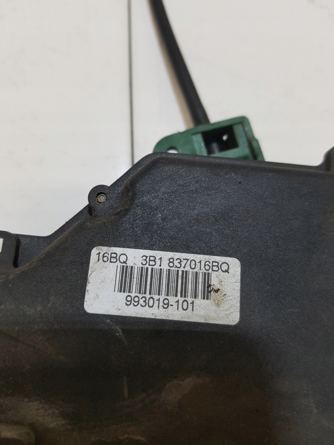 lock door right front SEAT IBIZA 3 8 PIN 3B1837016BQ