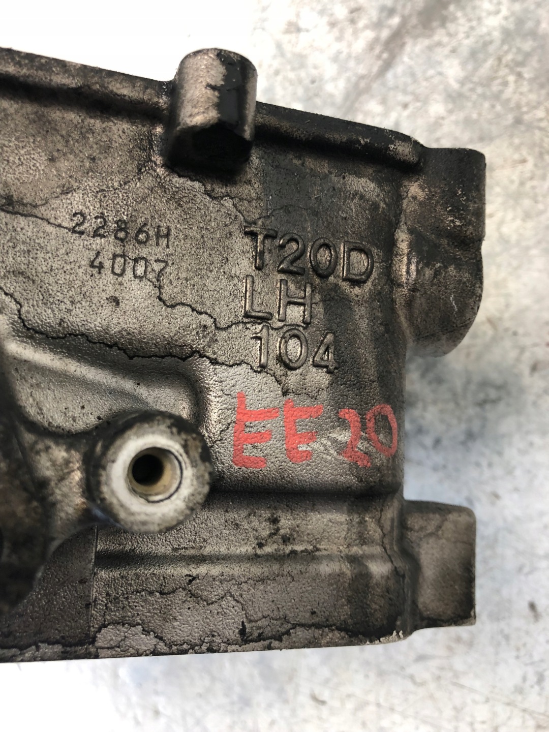 TESTATA SUBARU LEGACY IV 2.0D EE20