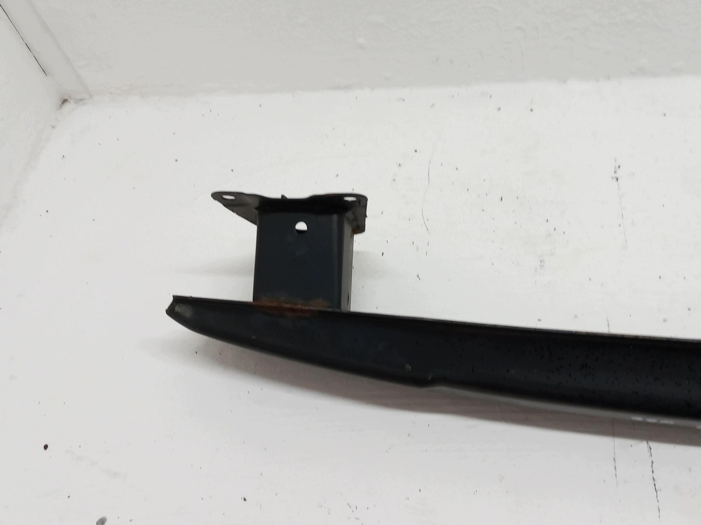 VW PASSAT B7 KOMBI bumper support rear part pillar rear. 3AF807305 OEM