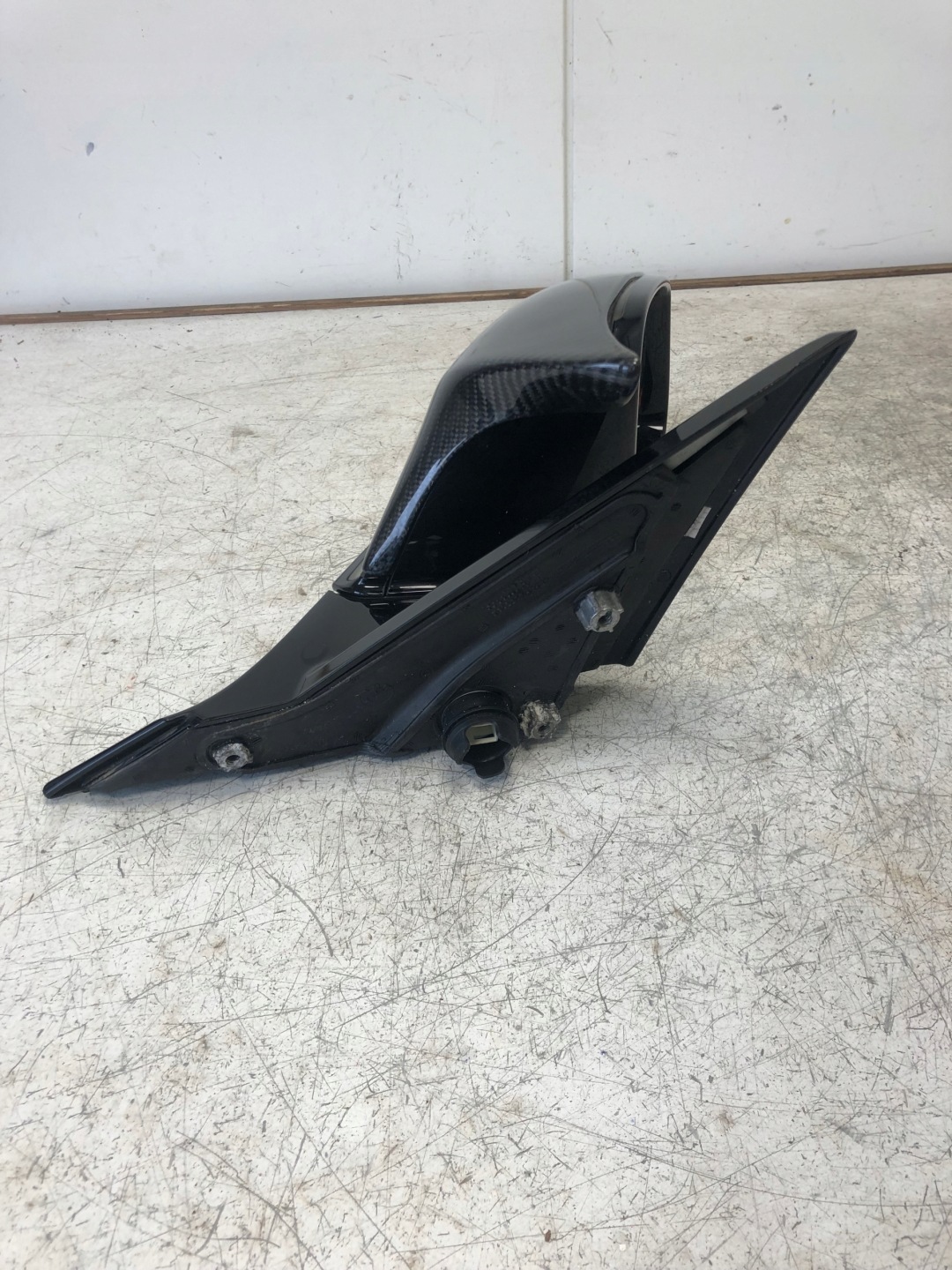 mirror right CARBON 6 PIN BMW F21 m-packet 475