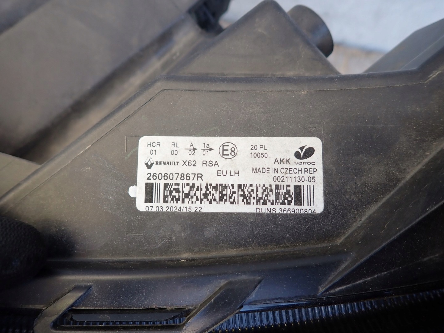 light left REFLEKTOR left RENAULT MASTER III LIFT IV 2019-2024R 260607867R