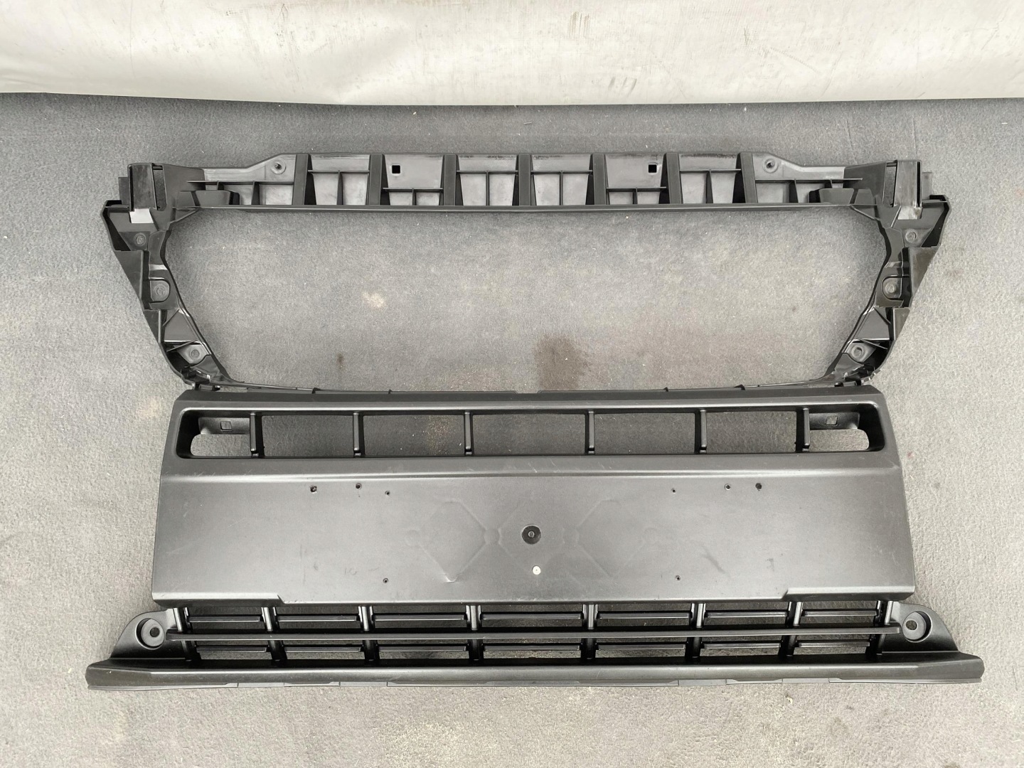 DUCATO BOXER JUMPER 14- mitte der Stoßstange vorne 1315077070 schwarzer