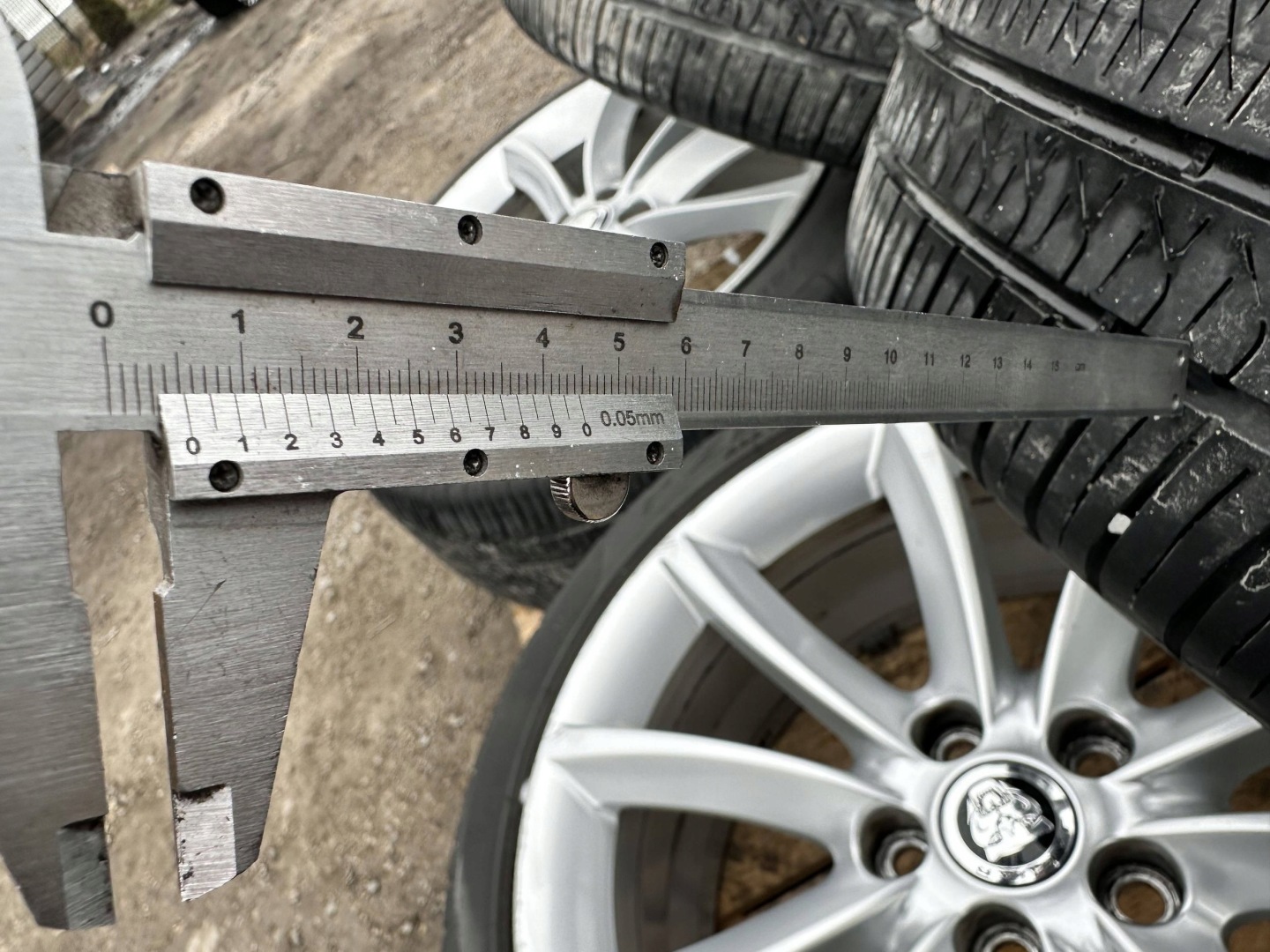 disc disc wheels tyres Jaguar F-Type