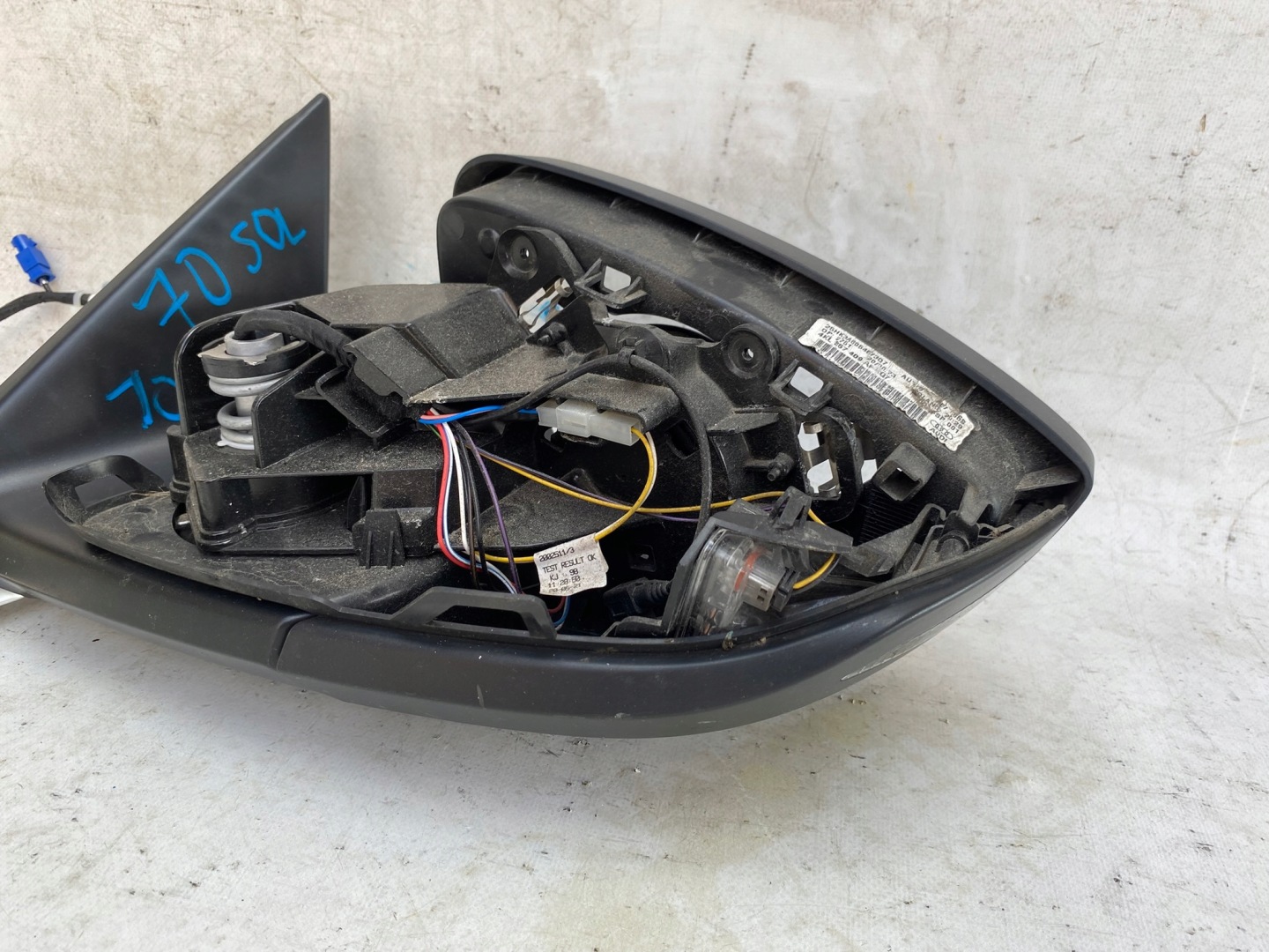 AUDI Q8 E-TRON 22- mirror left support 10 PIN 4KL857409
