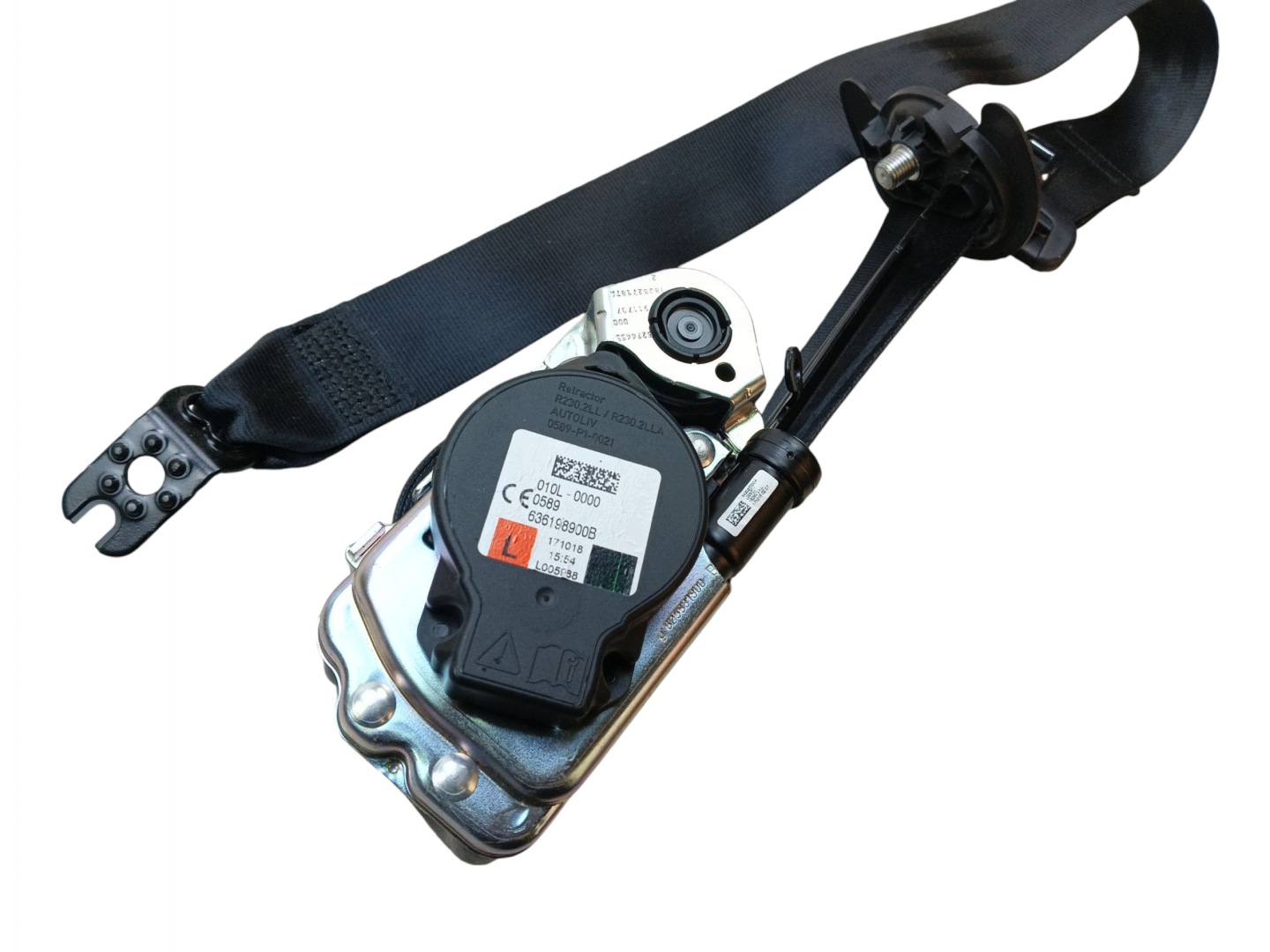 seat belt left front VOLKSWAGEN PASSAT B8 (2014-2019) 636198900B